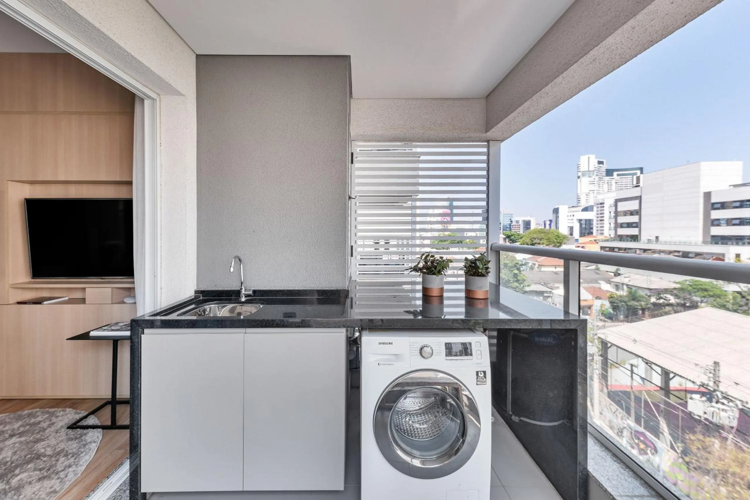 Kitchen or kitchenette in Homelike by Viva - Apartamentos completos em Pinheiros a uma quadra da Faria Lima