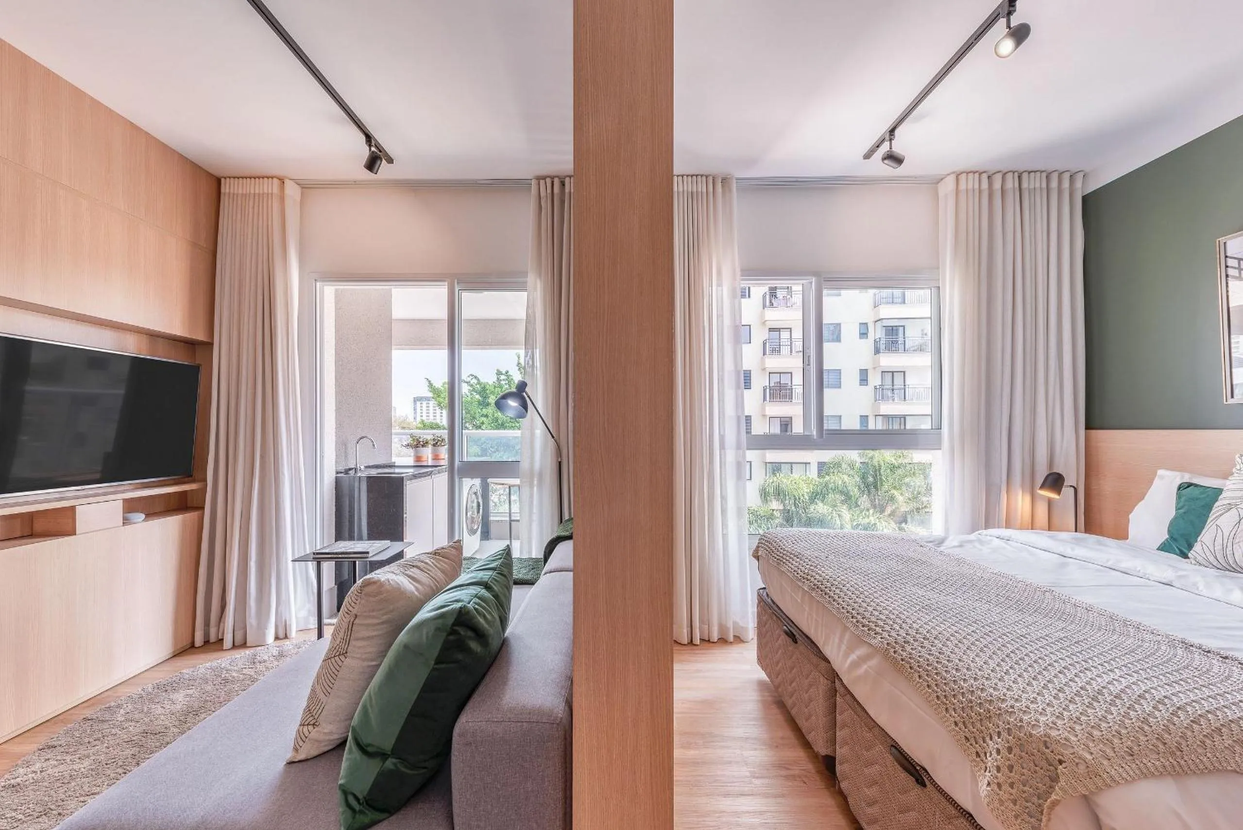Communal lounge/ TV room, Bed in Homelike by Viva - Apartamentos completos em Pinheiros a uma quadra da Faria Lima