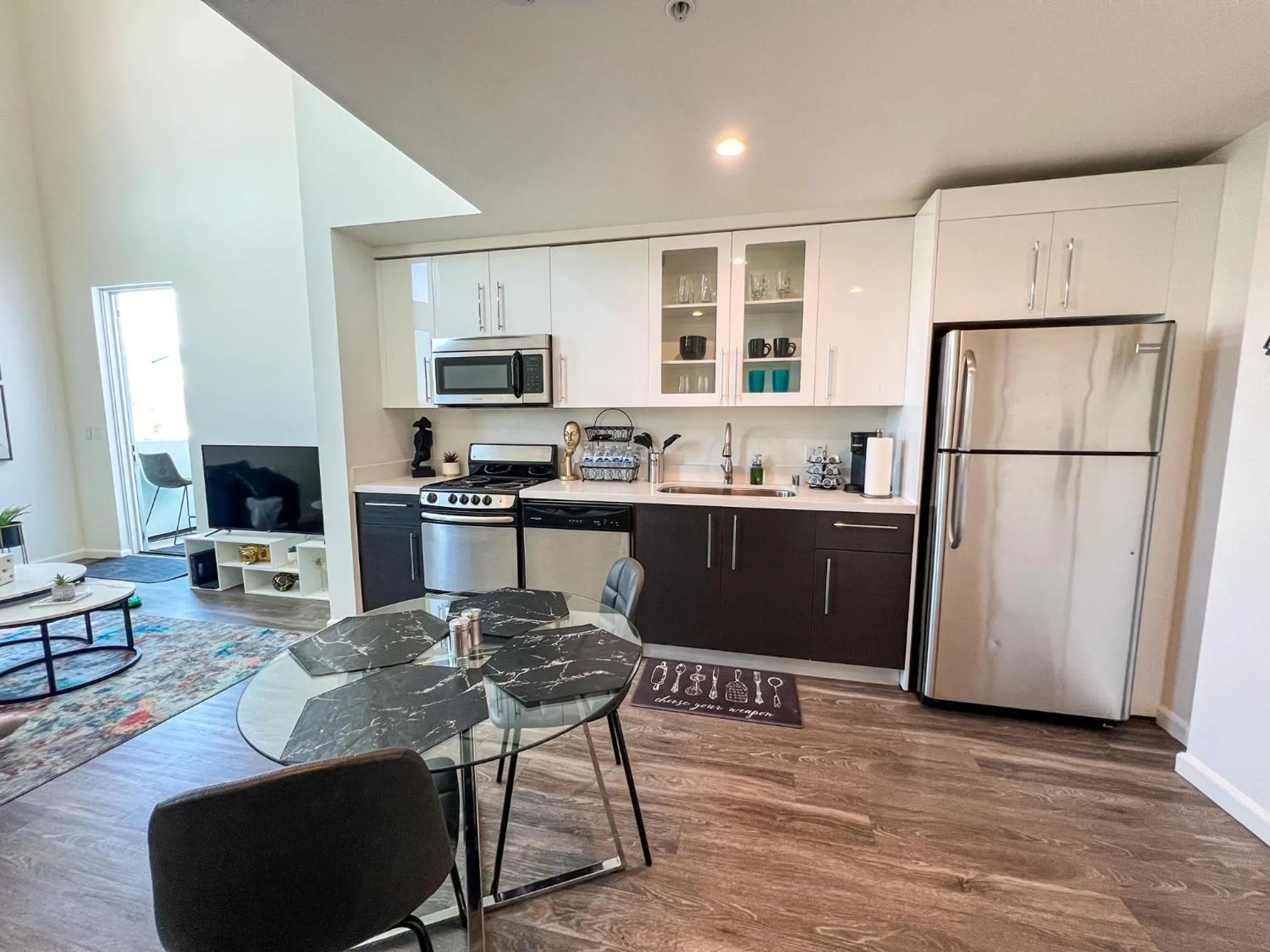 Coffee/tea facilities in Downtown Los Angeles Skyline balcony view Modern Penthouse