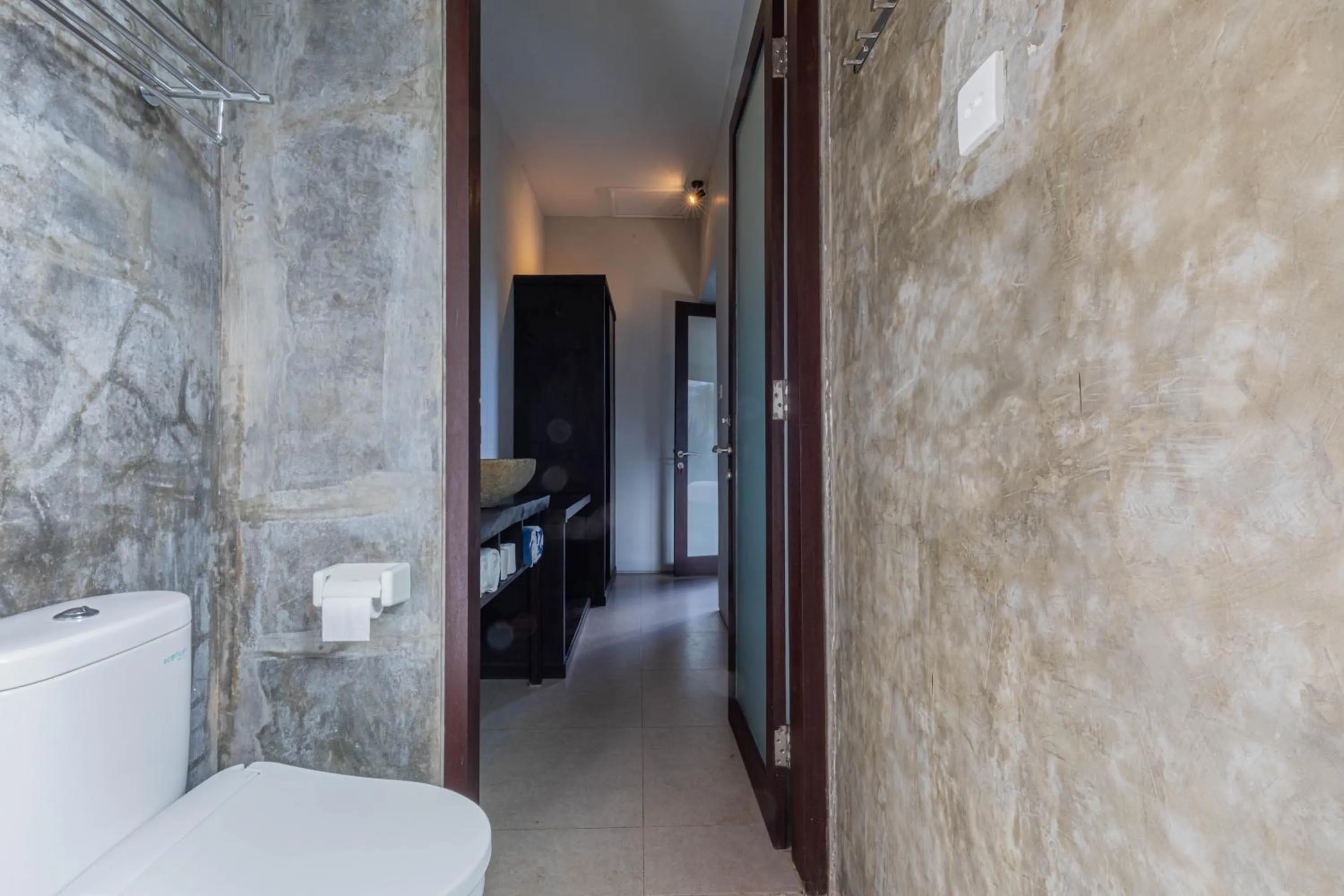 Toilet in ME Villa Pererenan