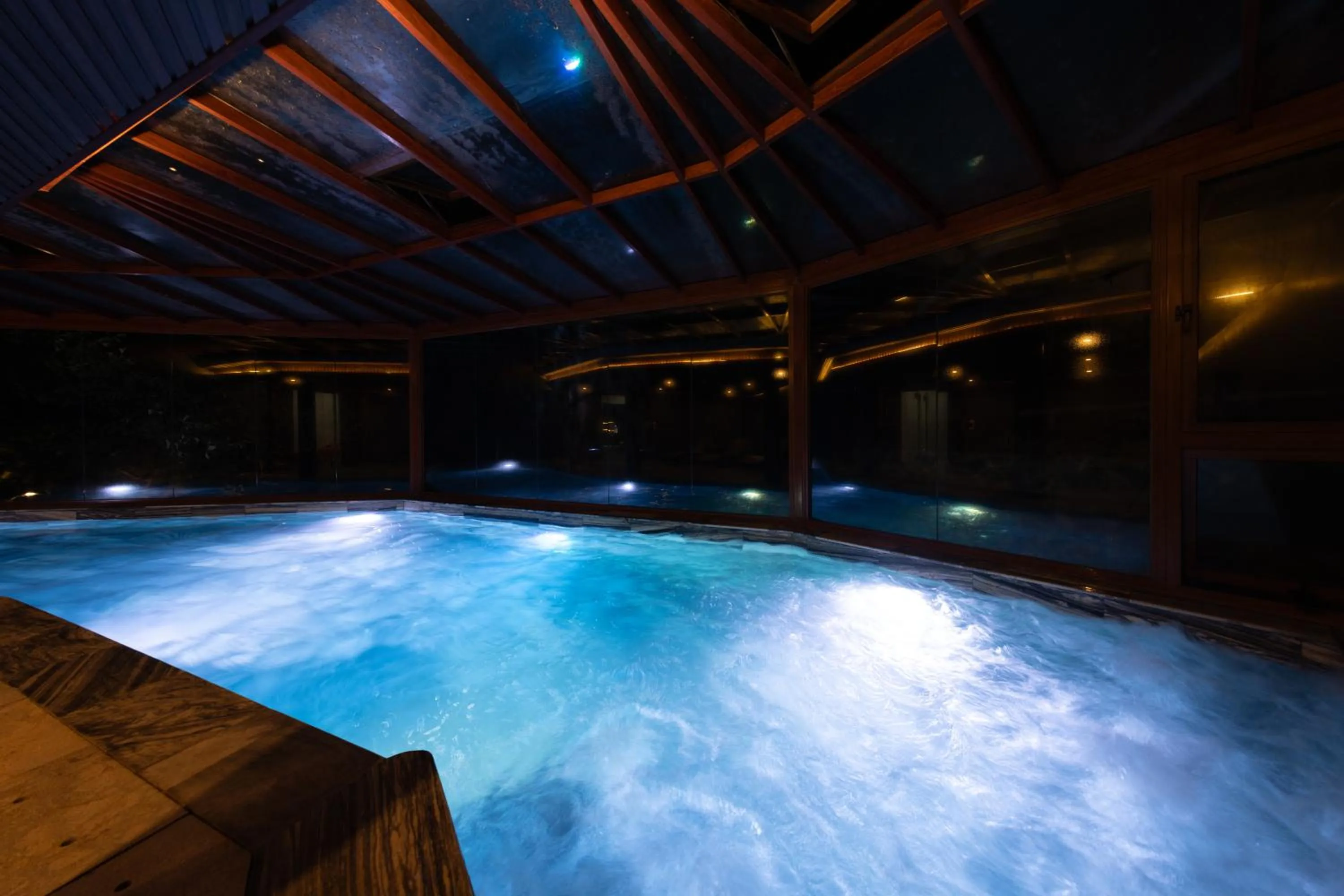 Night in Athena Premier Resort Ninh Bình