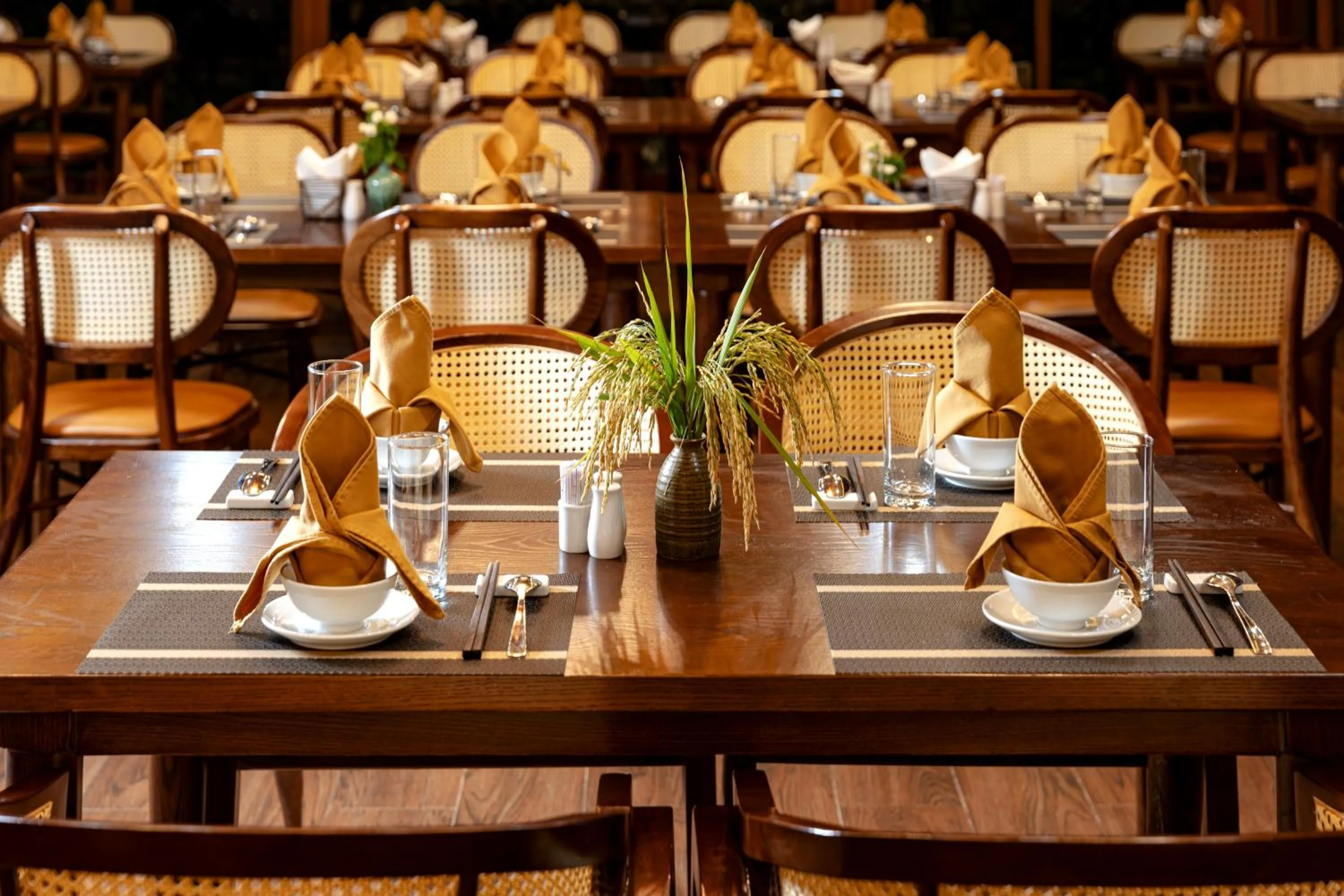 Restaurant/places to eat in Athena Premier Resort Ninh Bình