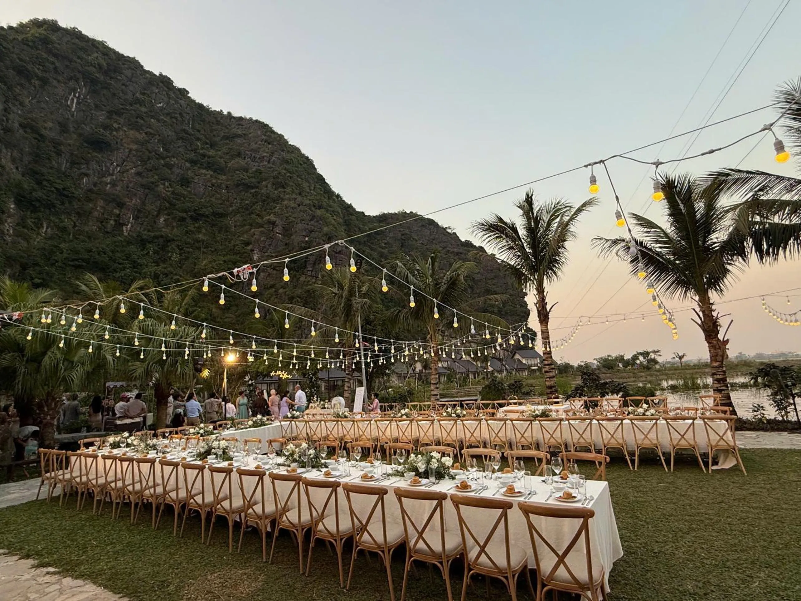 Restaurant/places to eat in Athena Premier Resort Ninh Bình