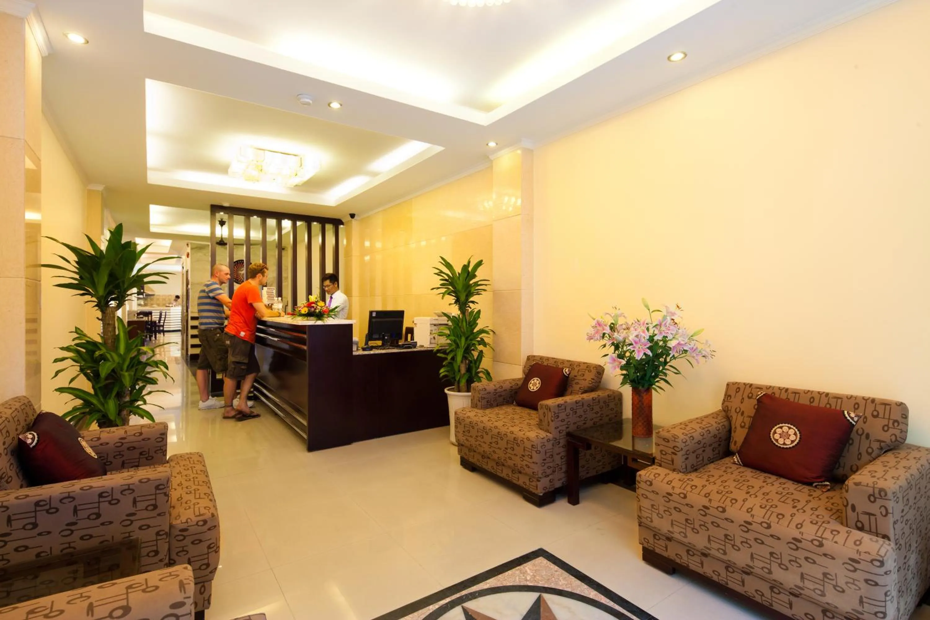 Lobby or reception in Rising Dragon Hotel