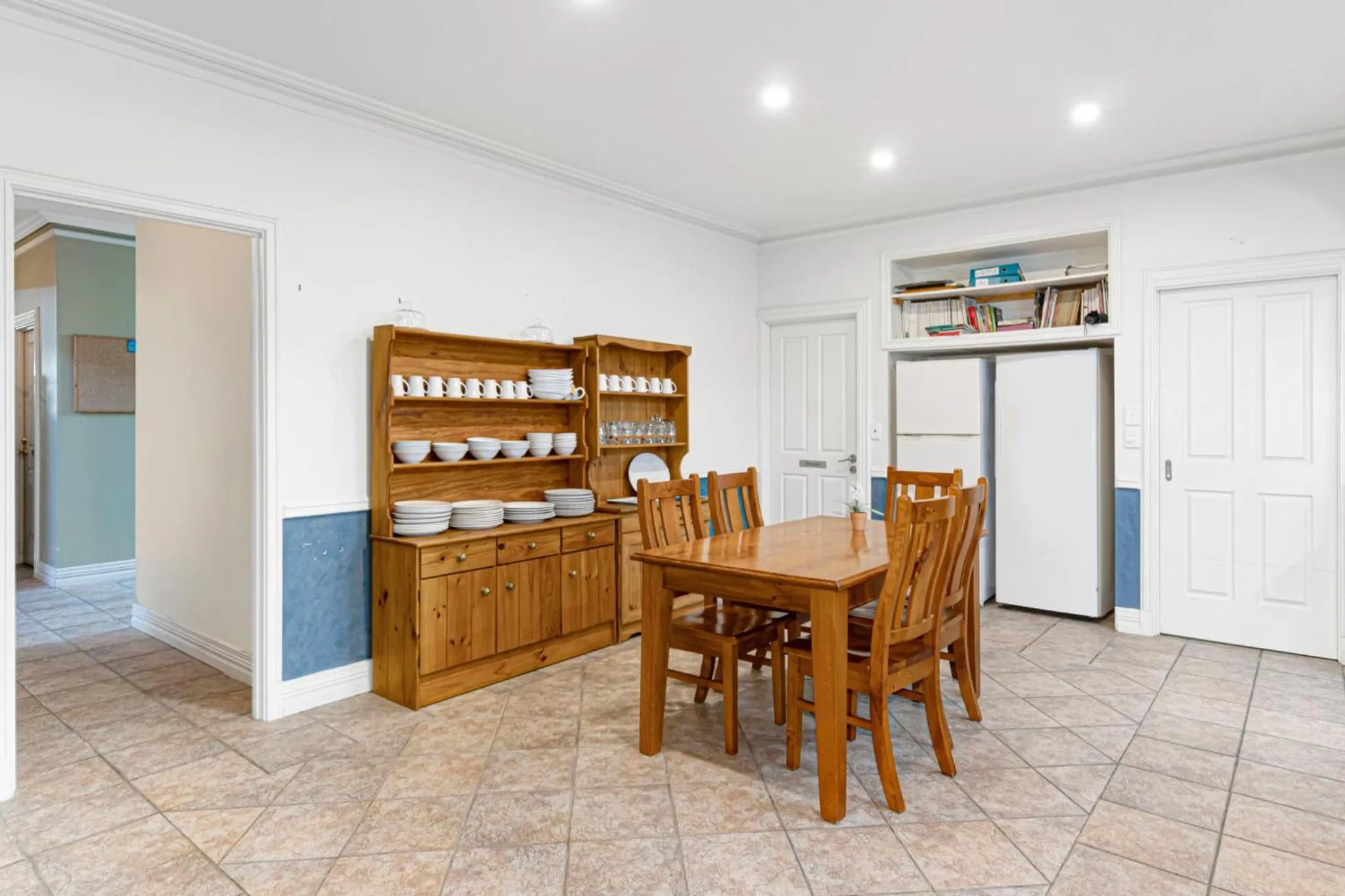 Inn The Tuarts Guest Lodge