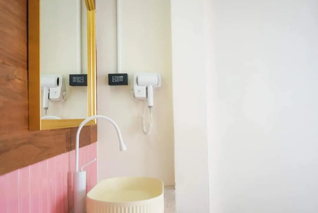 Bathroom in Sidewalk Boutique Hotel