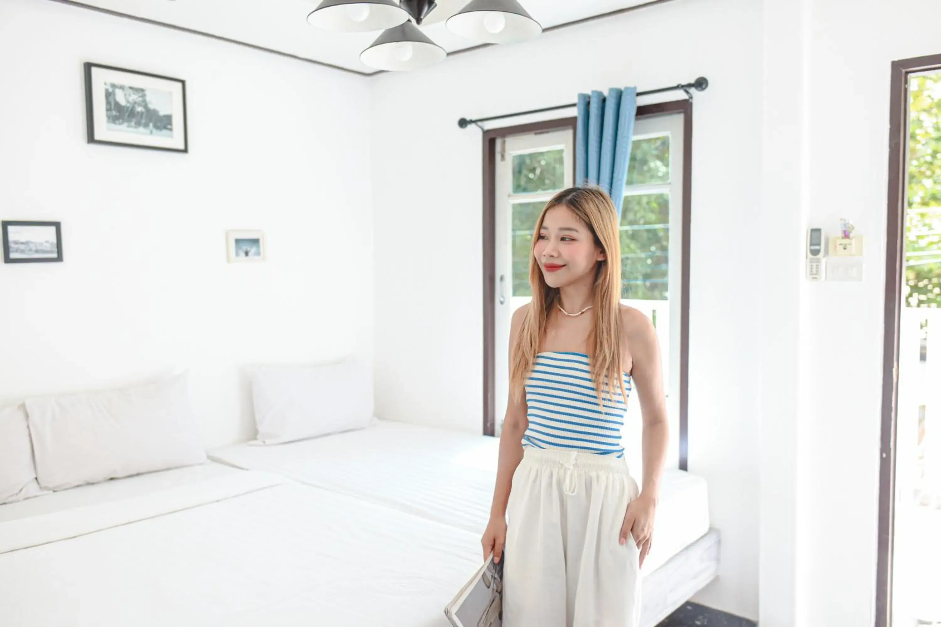 Bedroom, Bed in Sidewalk Boutique Hotel Bedroom, Bed in Sidewalk Boutique Hotel