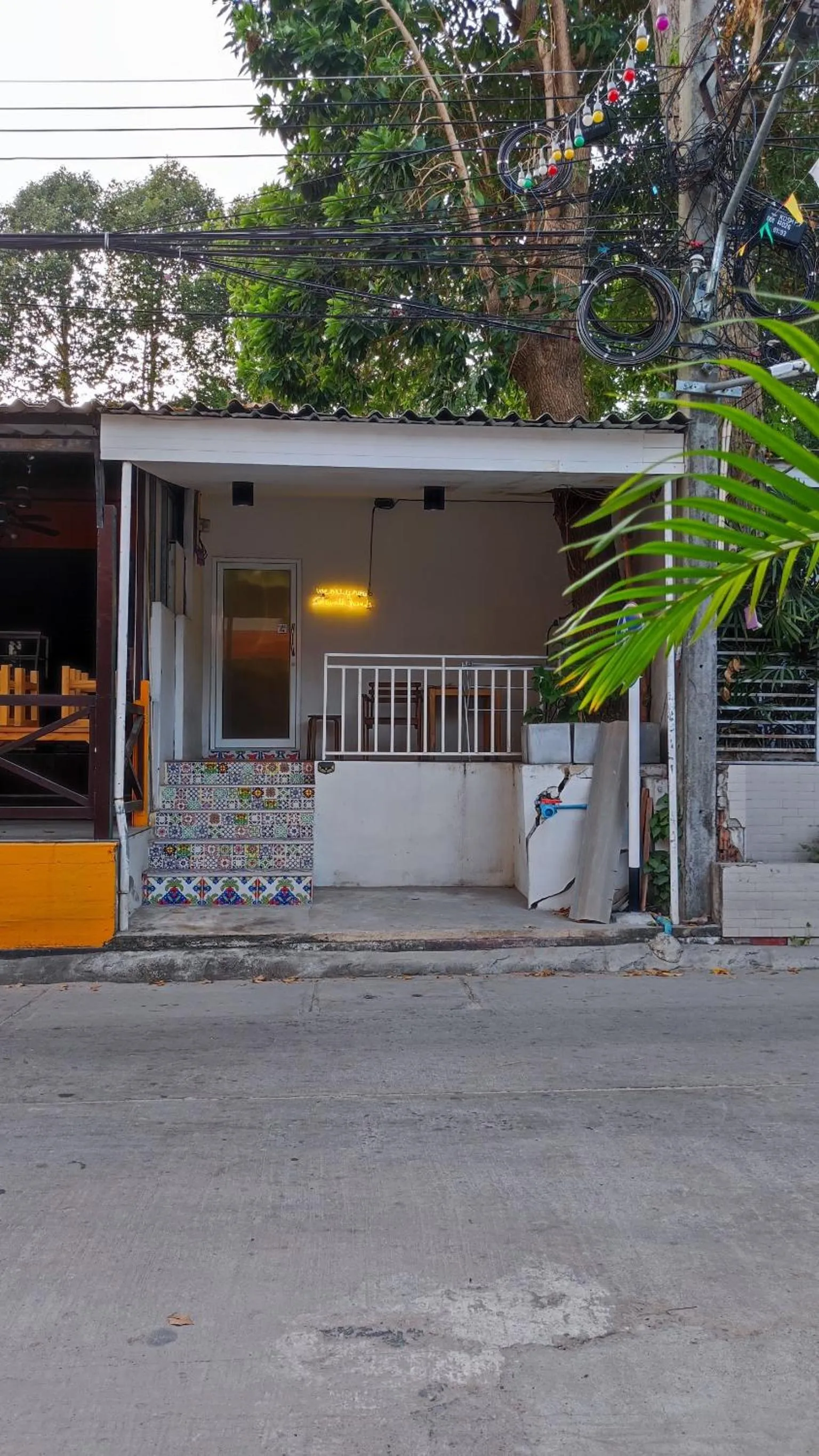 Facade/entrance in Sidewalk Boutique Hotel