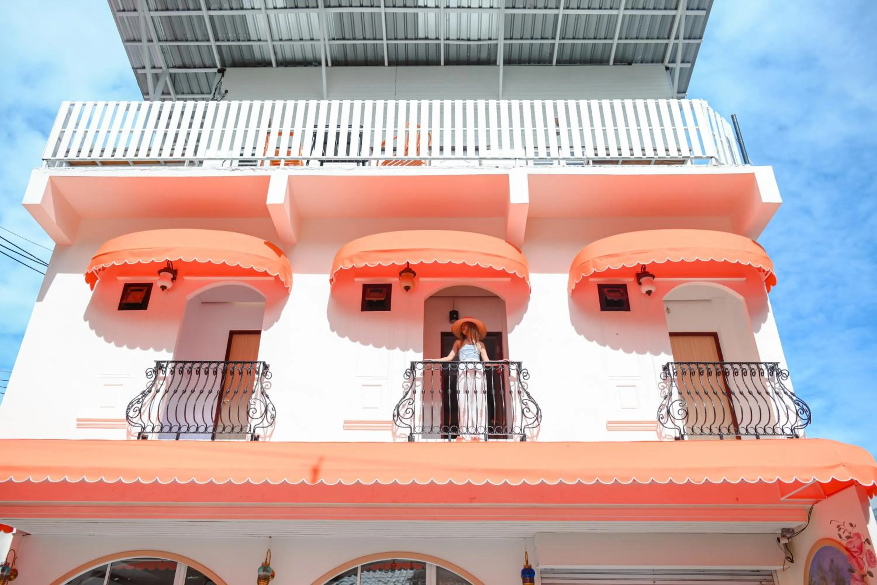 Sidewalk Boutique Hotel