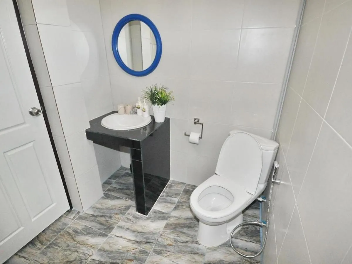 Bathroom in Sidewalk Boutique Hotel