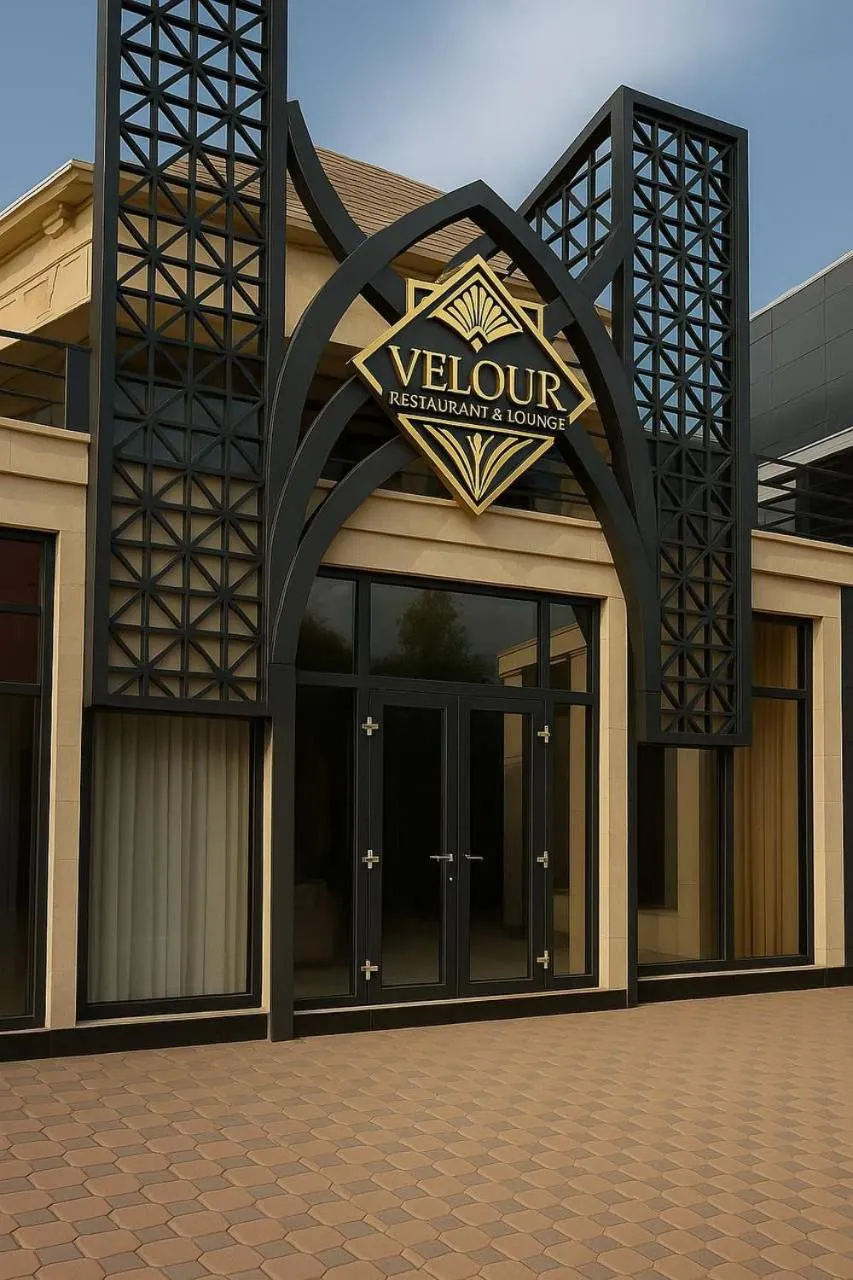 Restaurant/places to eat in Tauke Khan Plaza