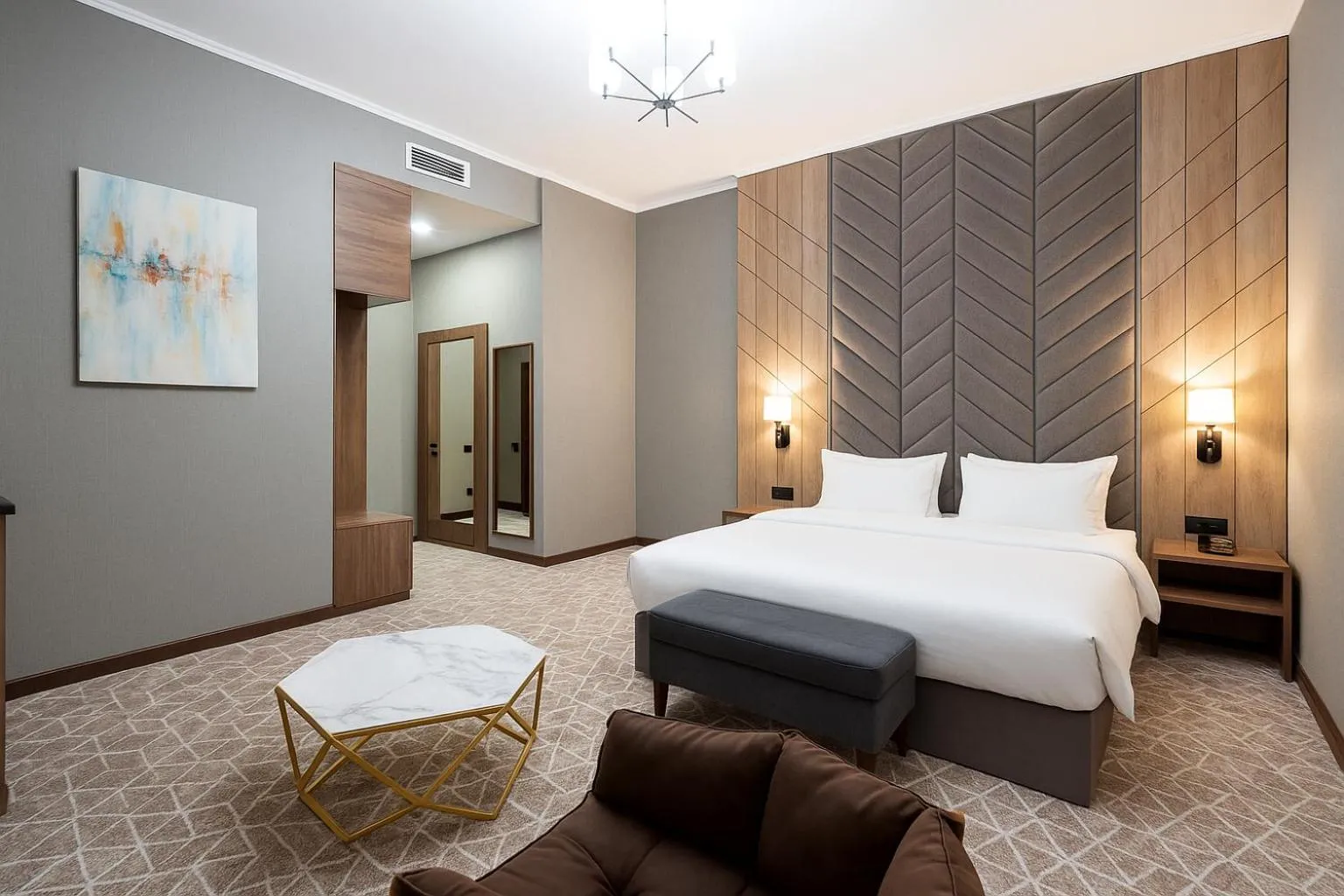 Bed in Tauke Khan Plaza