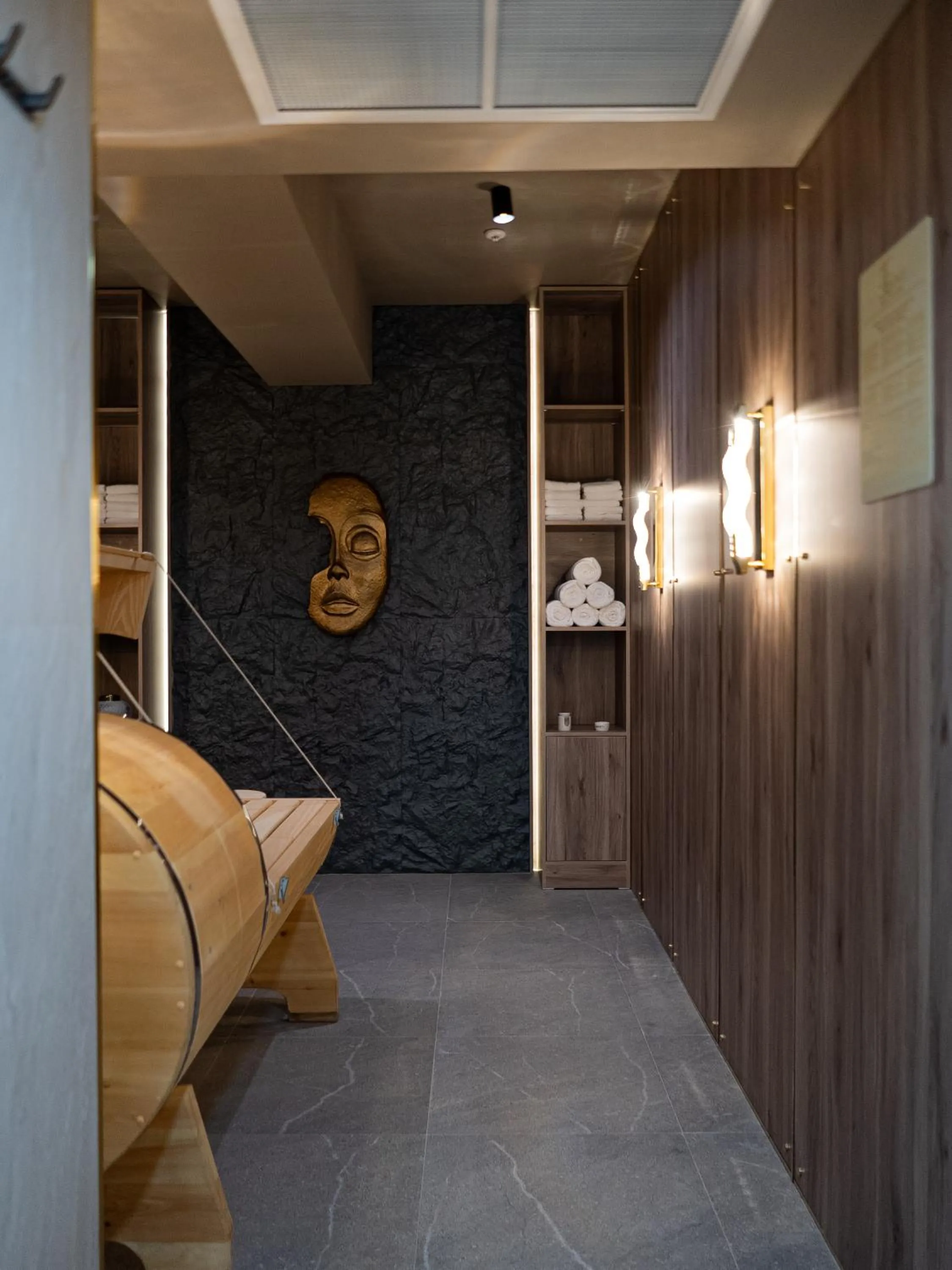 Spa and wellness centre/facilities, Bed in Tauke Khan Plaza