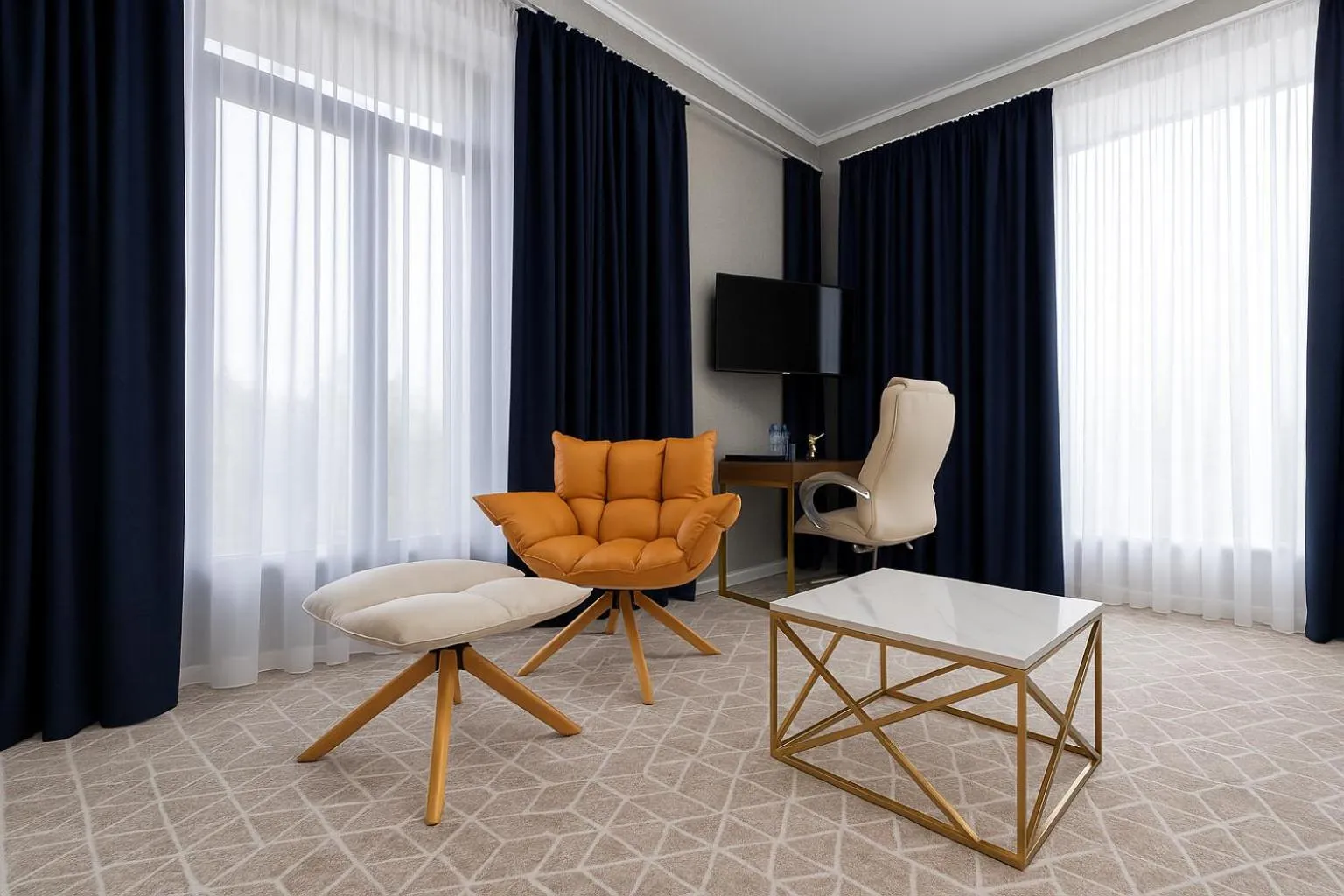 TV and multimedia in Tauke Khan Plaza