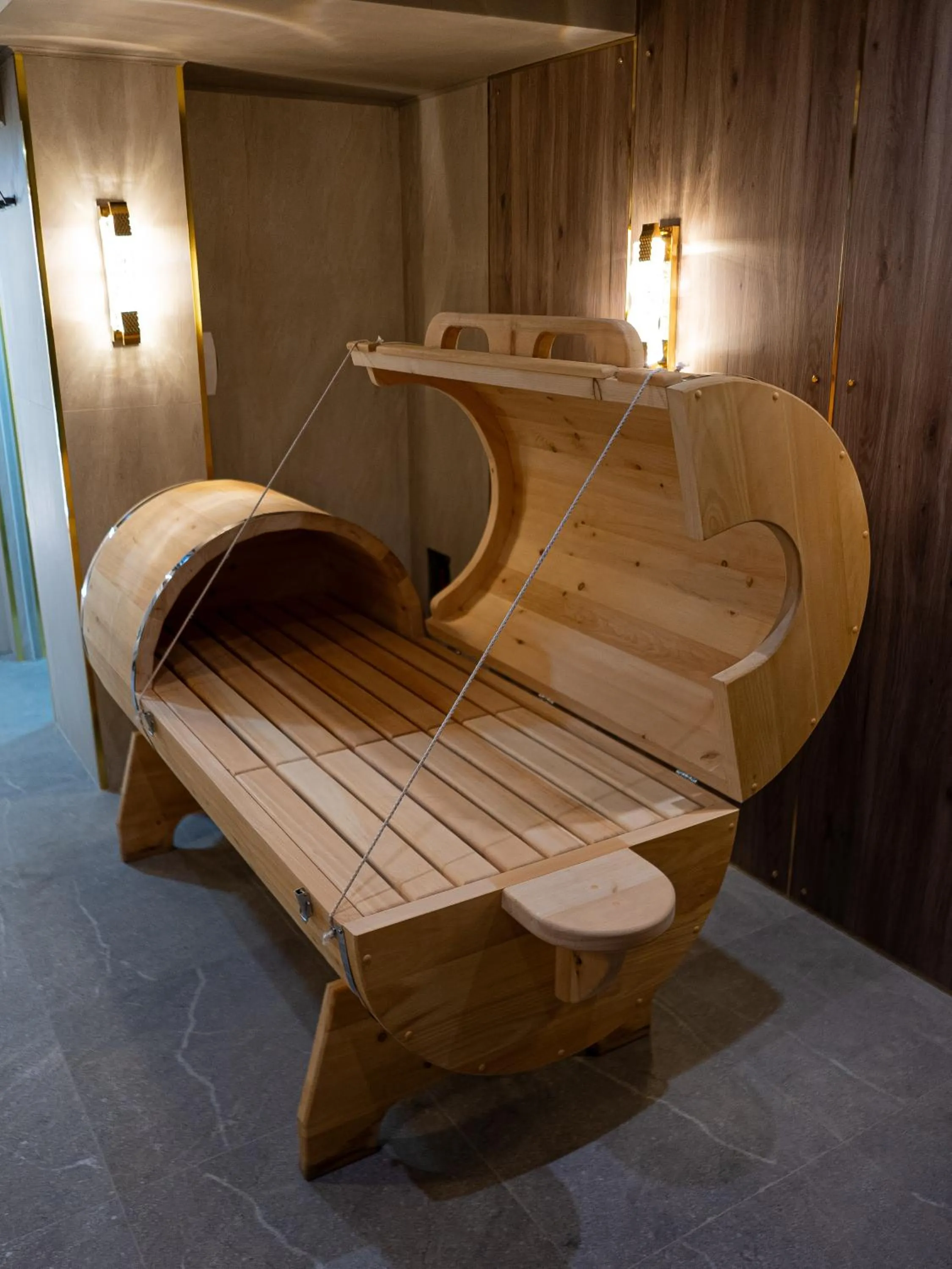 Spa and wellness centre/facilities in Tauke Khan Plaza