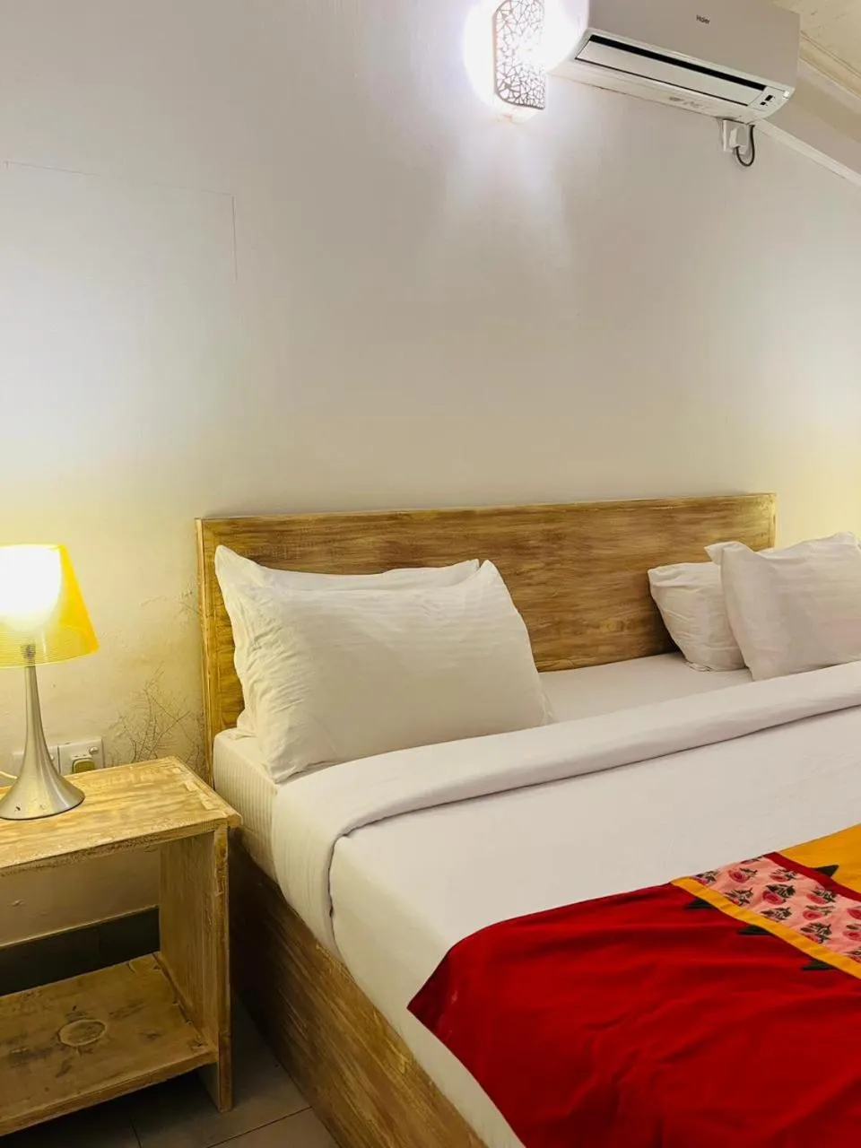 Bedroom, Bed in Esperanza Beach Mawella