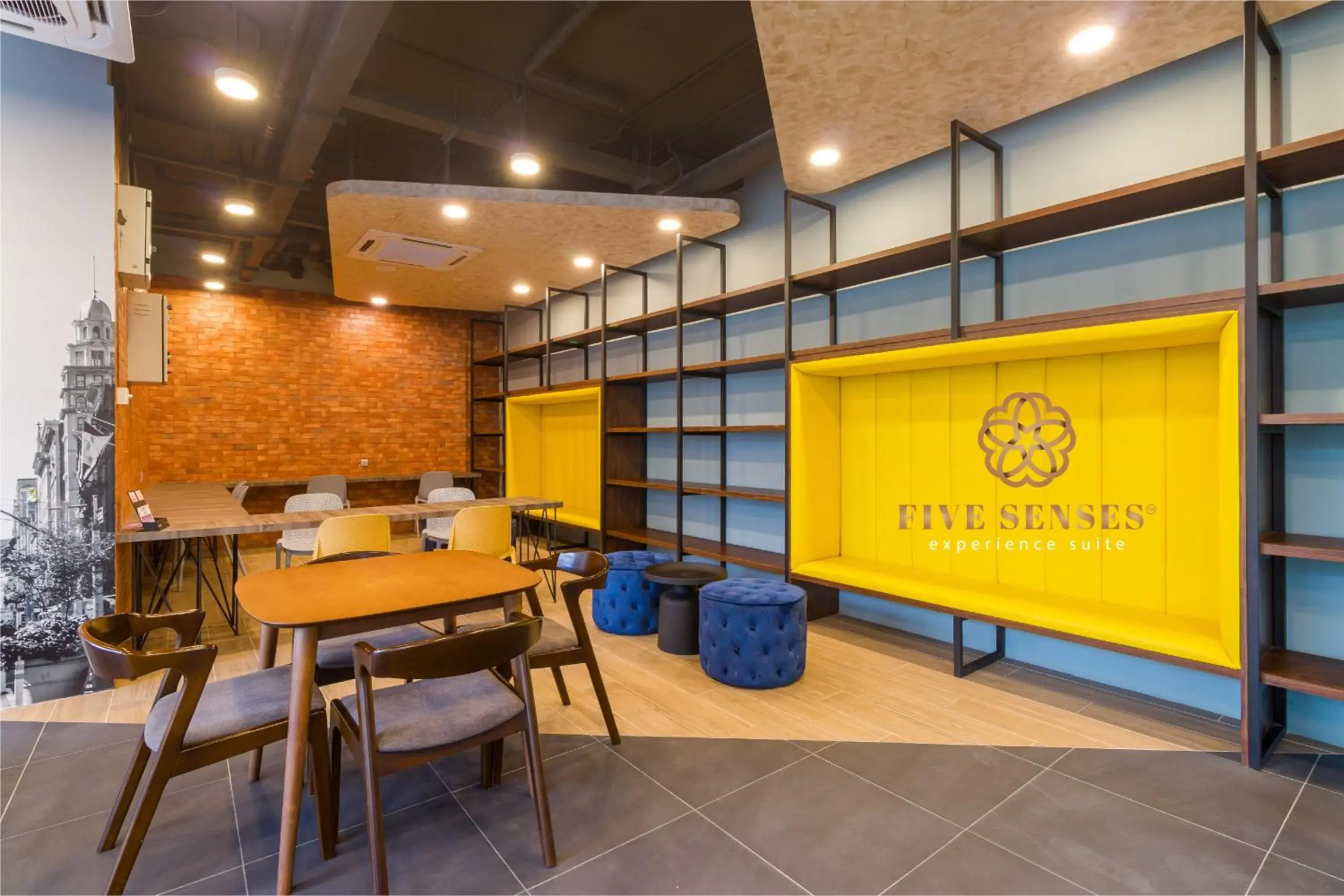 Lounge or bar in Neu Suites Residence Kuala Lumpur, Roam Lounge or bar in Neu Suites Residence Kuala Lumpur, Roam