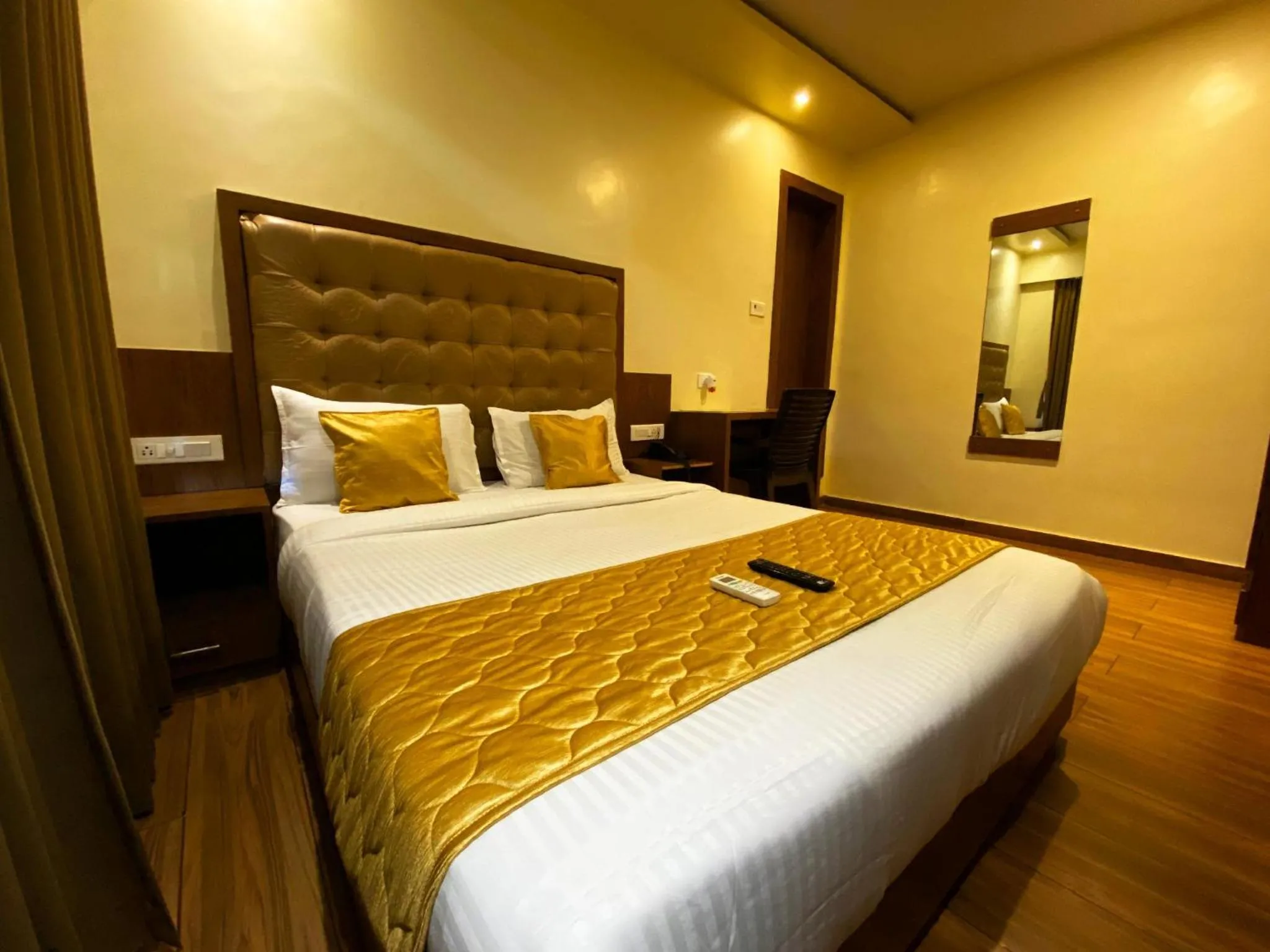 Photo of the whole room, Bed in Hotel Palms Residency, Chembur Mumbai