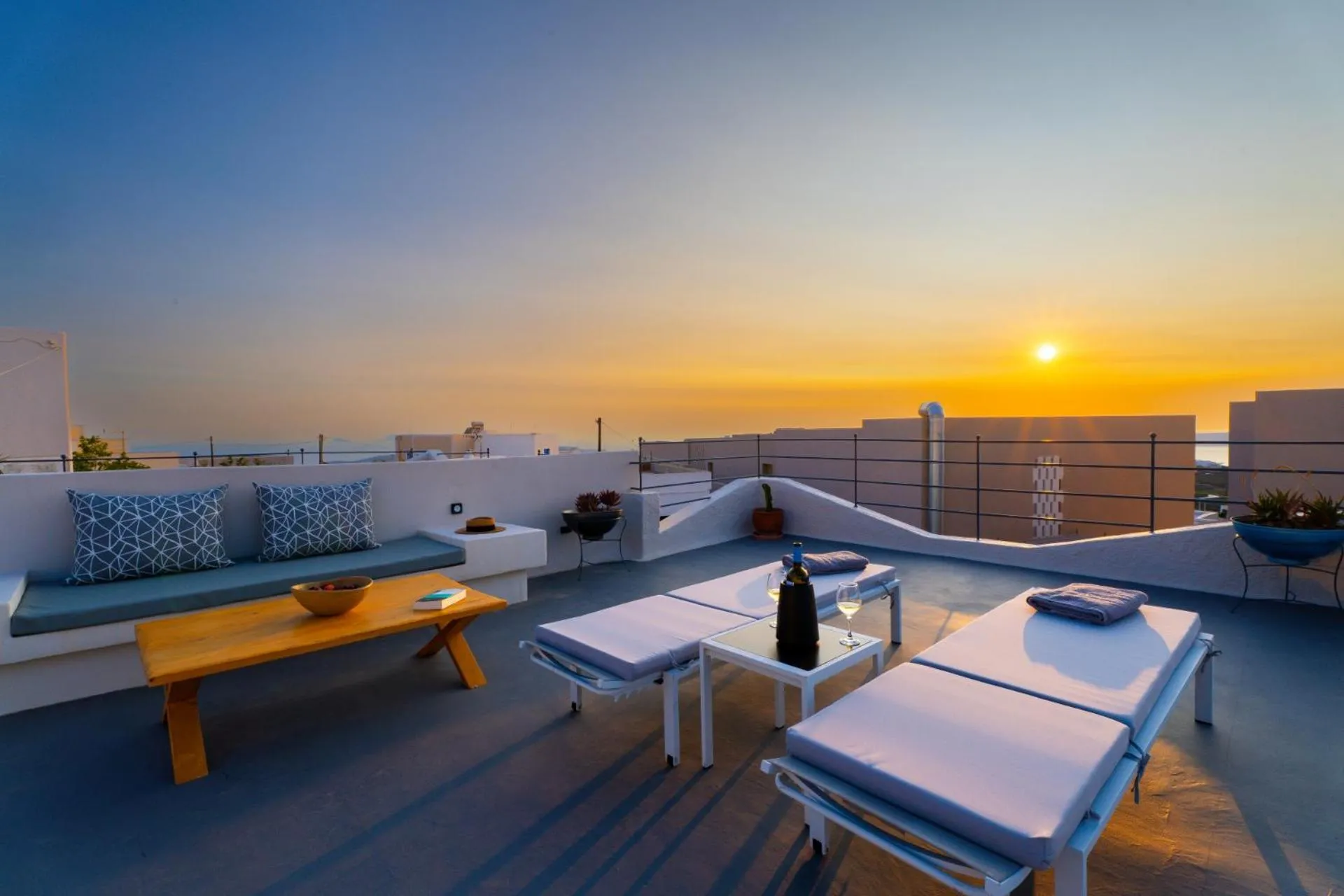 Alaya Suites