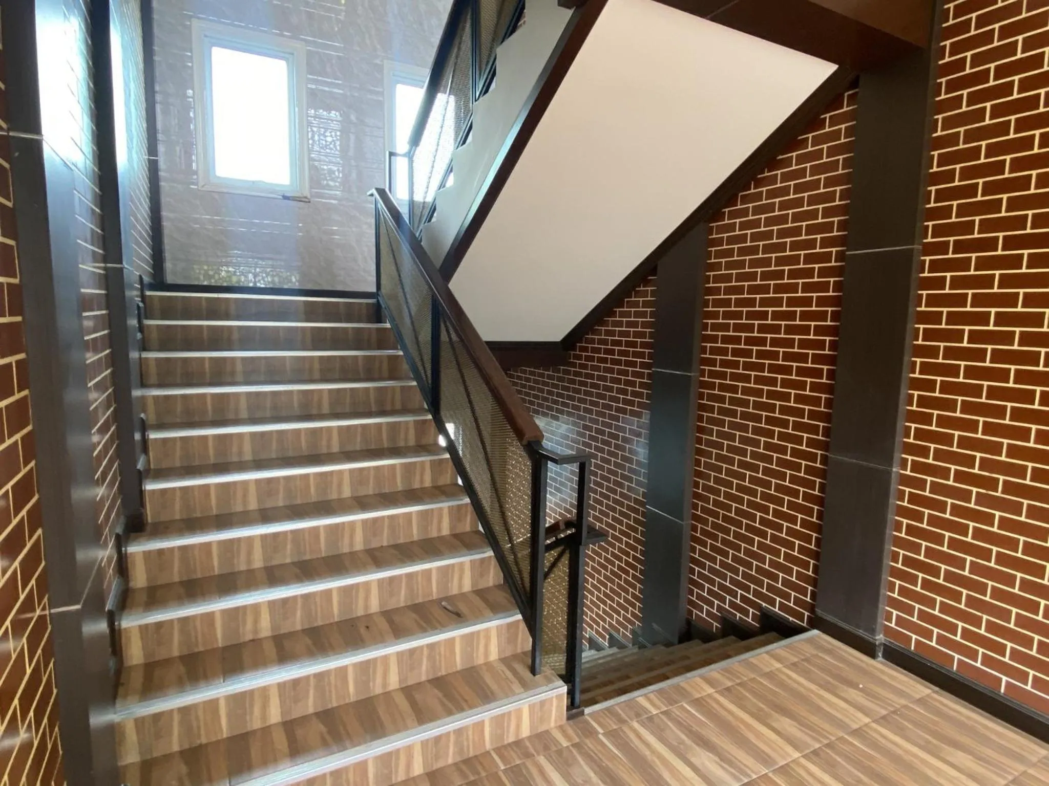 Decorative detail in RoomQuest Chonburi Laem Chabang