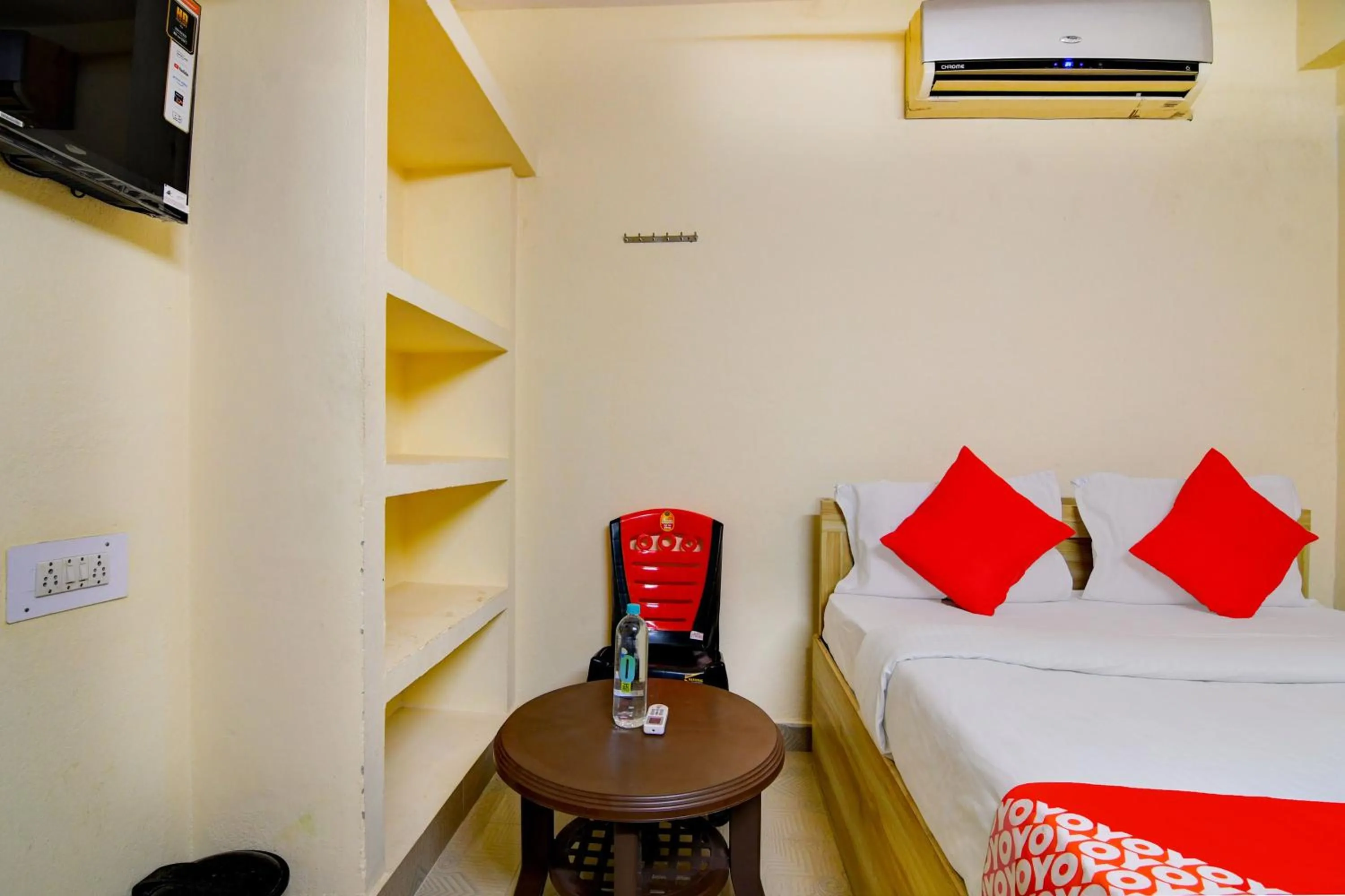 Bedroom, Bed in Hotel O Welcome Stay Guest House