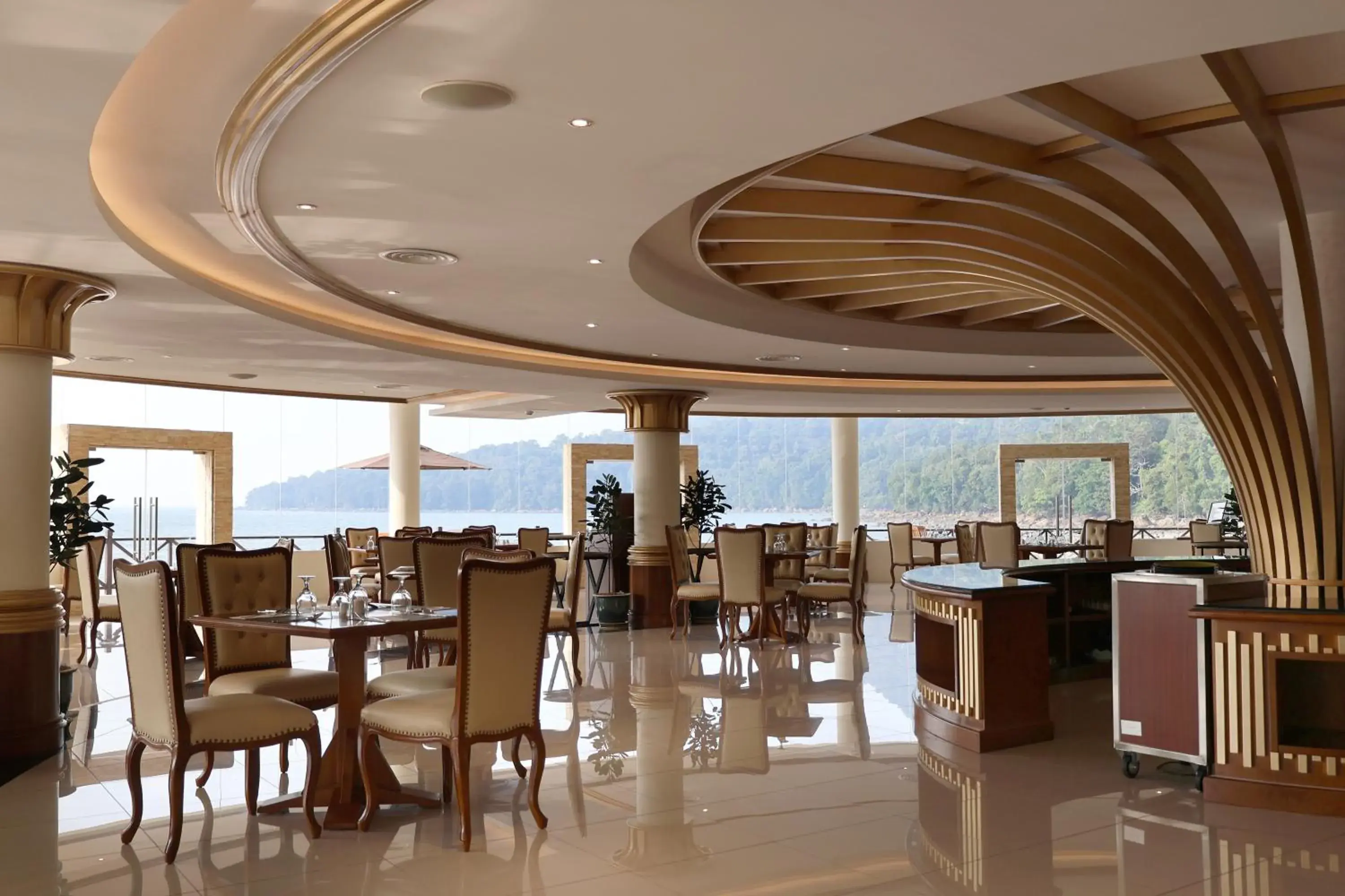 Restaurant/places to eat in Damai Lagoon Resort Restaurant/places to eat in Damai Lagoon Resort