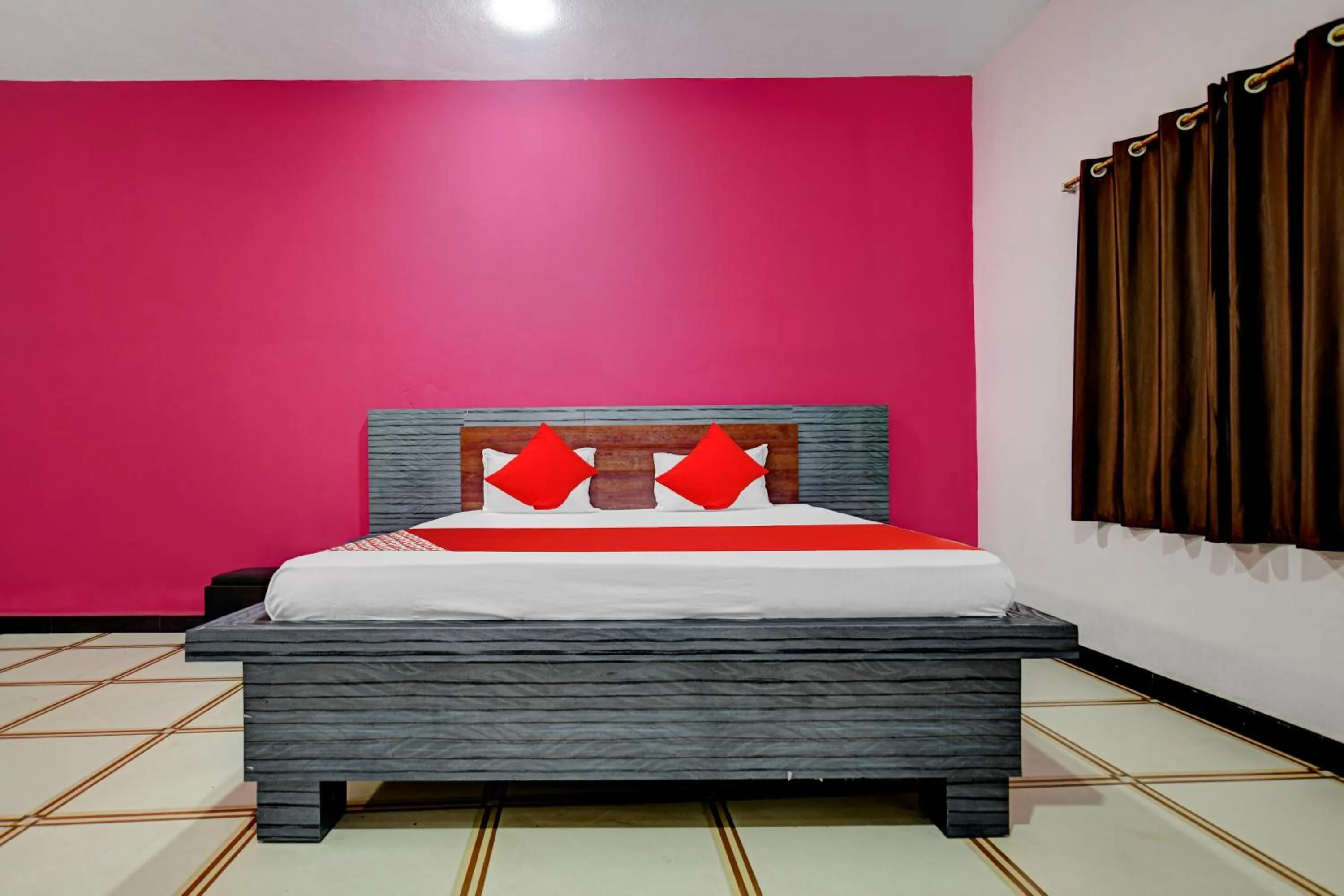 Bedroom, Bed in Hotel O Apna Palace