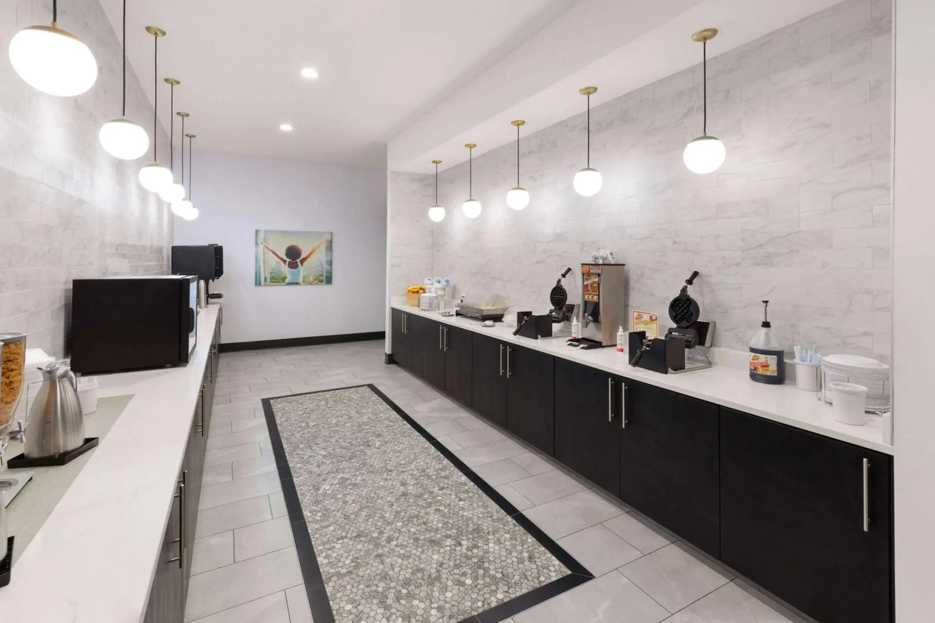 Breakfast in La Quinta Inn & Suites by Wyndham Austin Parmer Tech Ridge Breakfast in La Quinta Inn & Suites by Wyndham Austin Parmer Tech Ridge