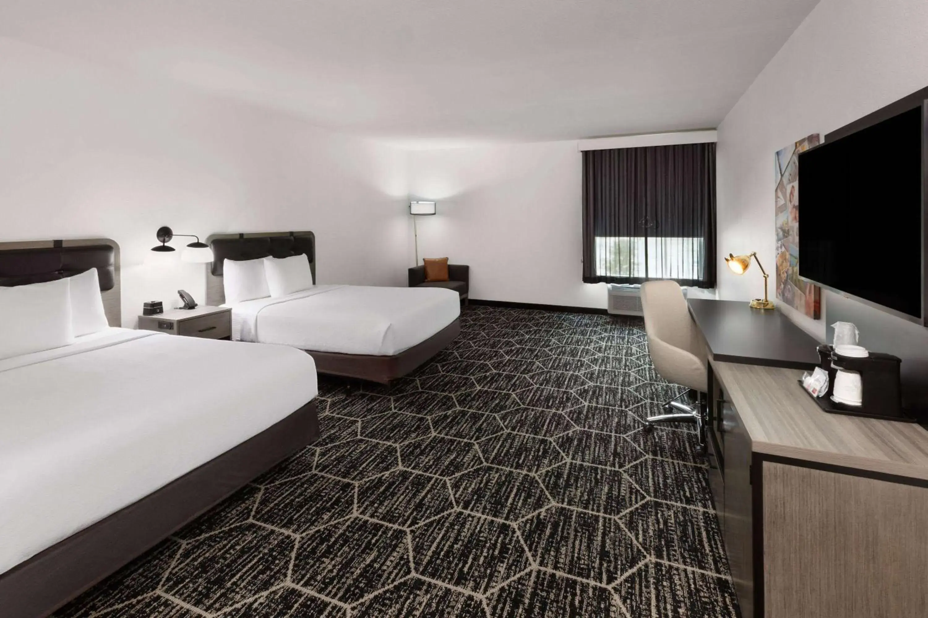 Photo of the whole room, Bed in La Quinta Inn & Suites by Wyndham Austin Parmer Tech Ridge Photo of the whole room, Bed in La Quinta Inn & Suites by Wyndham Austin Parmer Tech Ridge