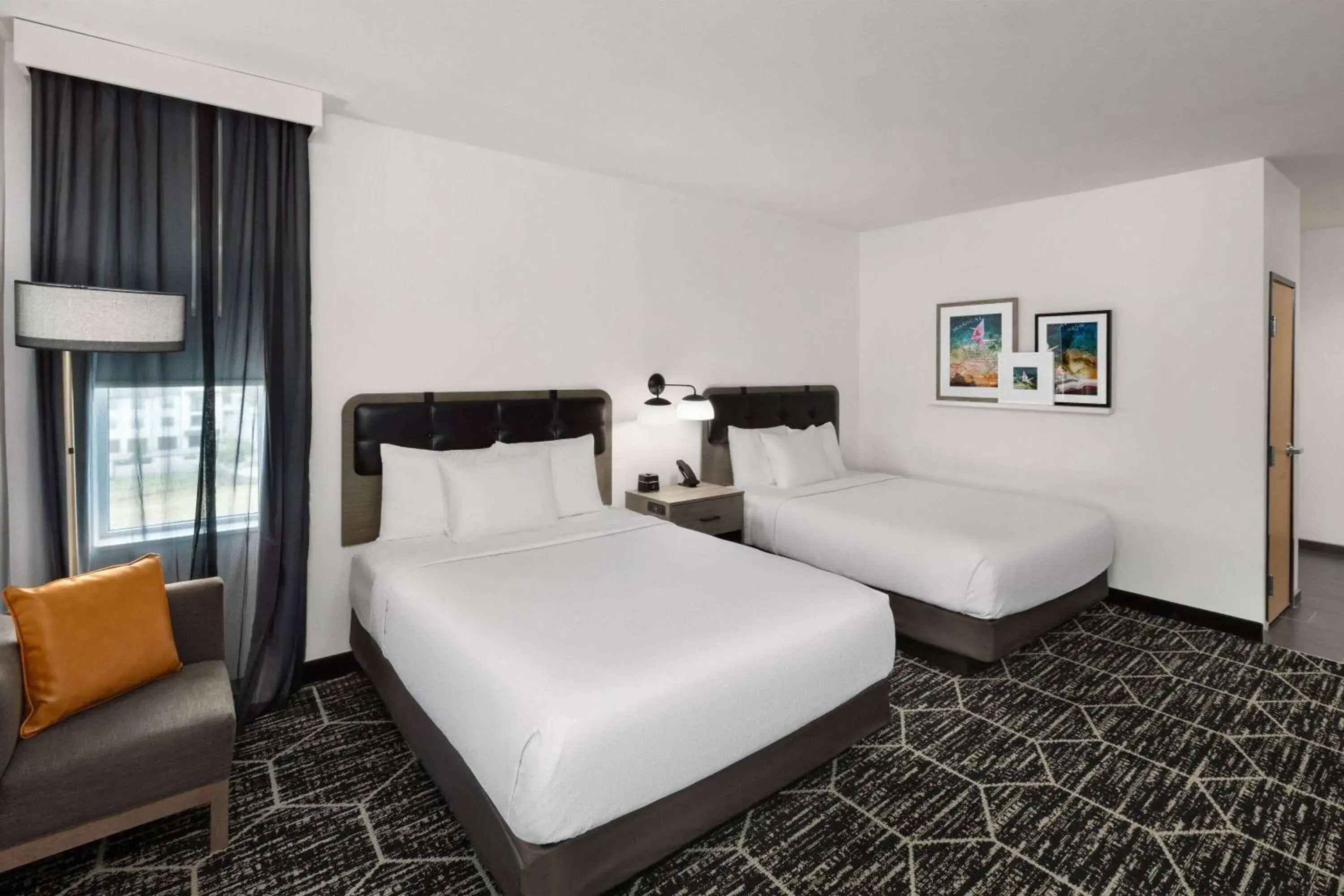 Photo of the whole room, Bed in La Quinta Inn & Suites by Wyndham Austin Parmer Tech Ridge Photo of the whole room, Bed in La Quinta Inn & Suites by Wyndham Austin Parmer Tech Ridge