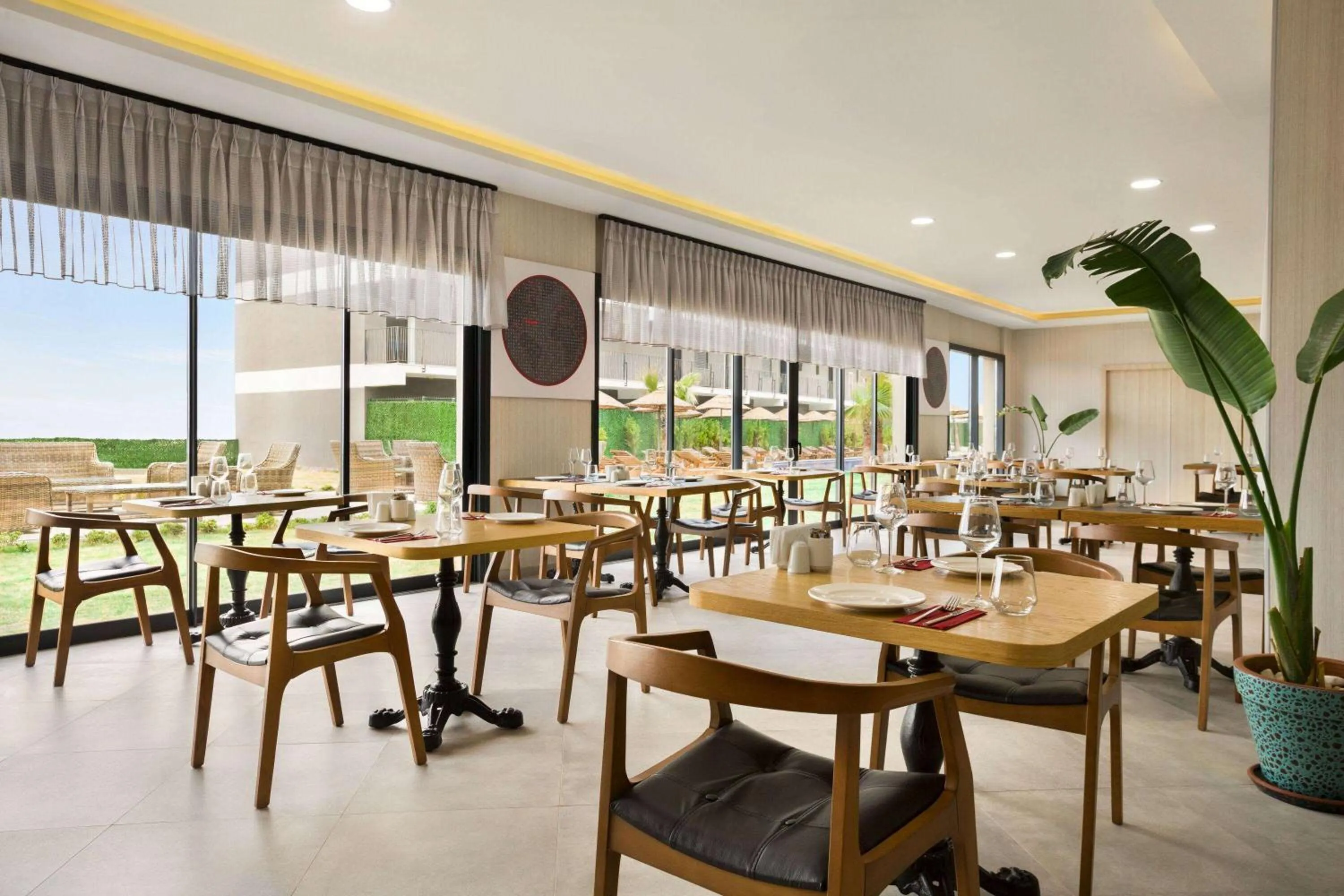 Restaurant/places to eat in Ramada by Wyndham Cesme