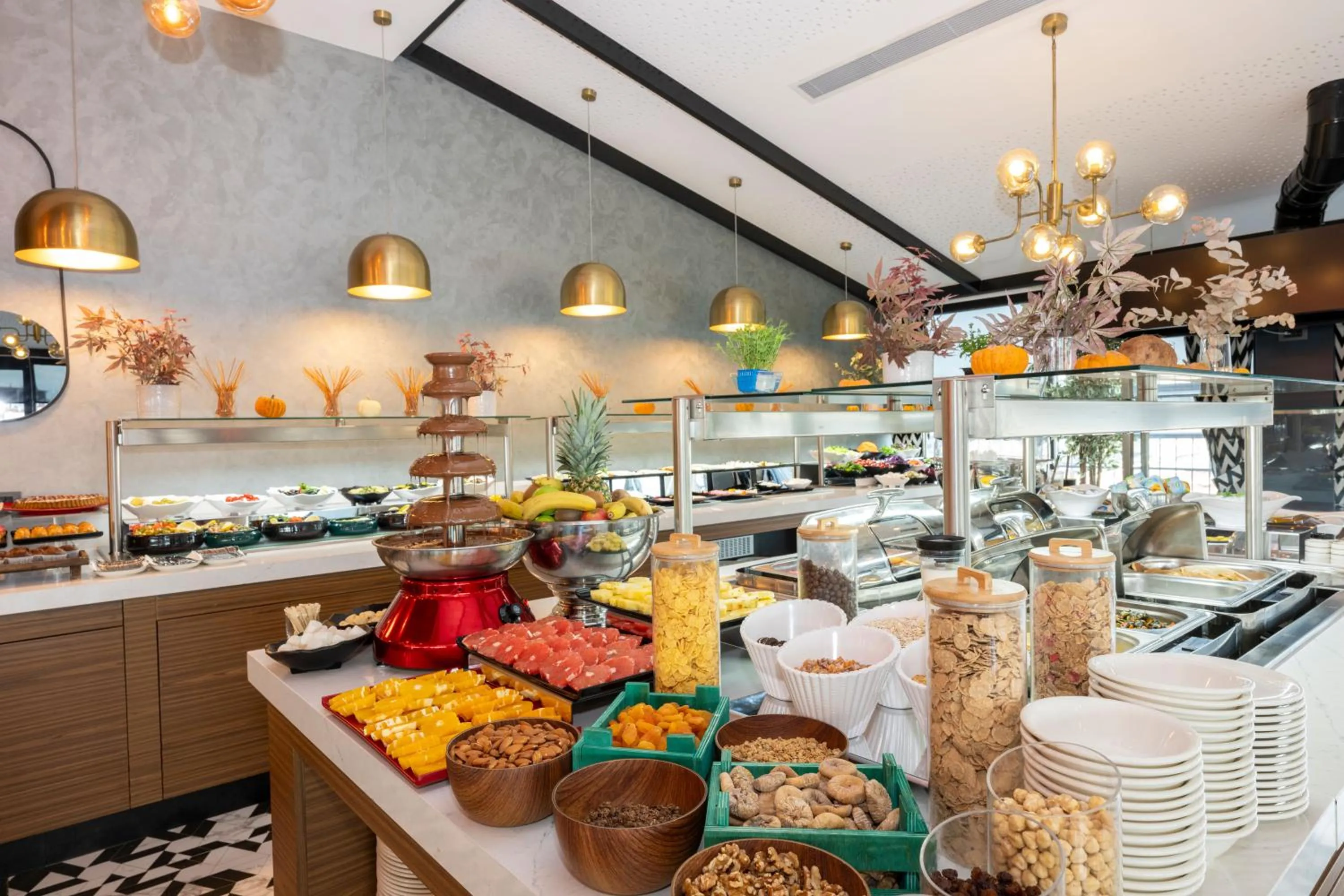 Restaurant/places to eat in Ramada Encore by Wyndham Istanbul Sisli