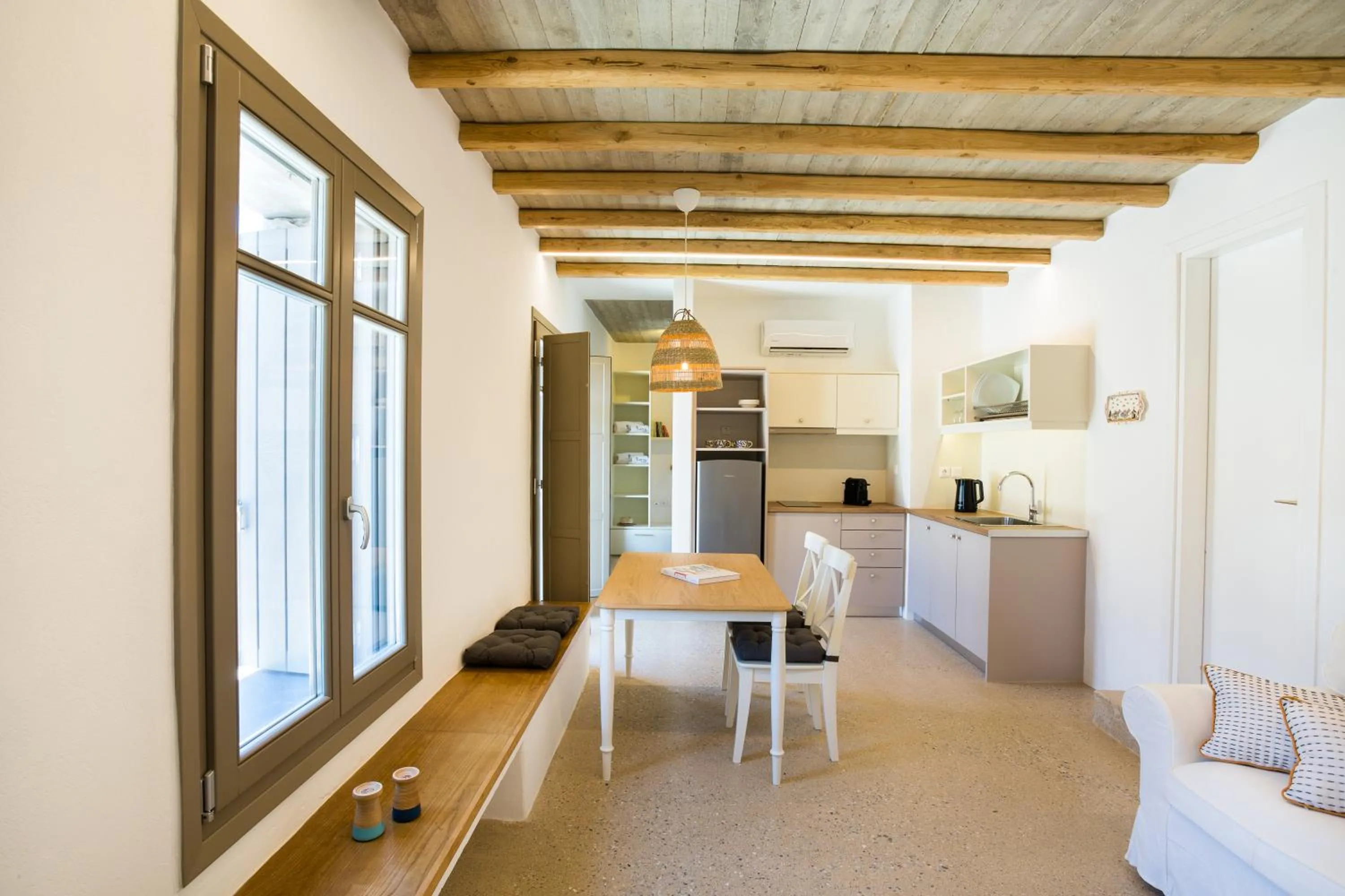 Coffee/tea facilities in Flaros Village
