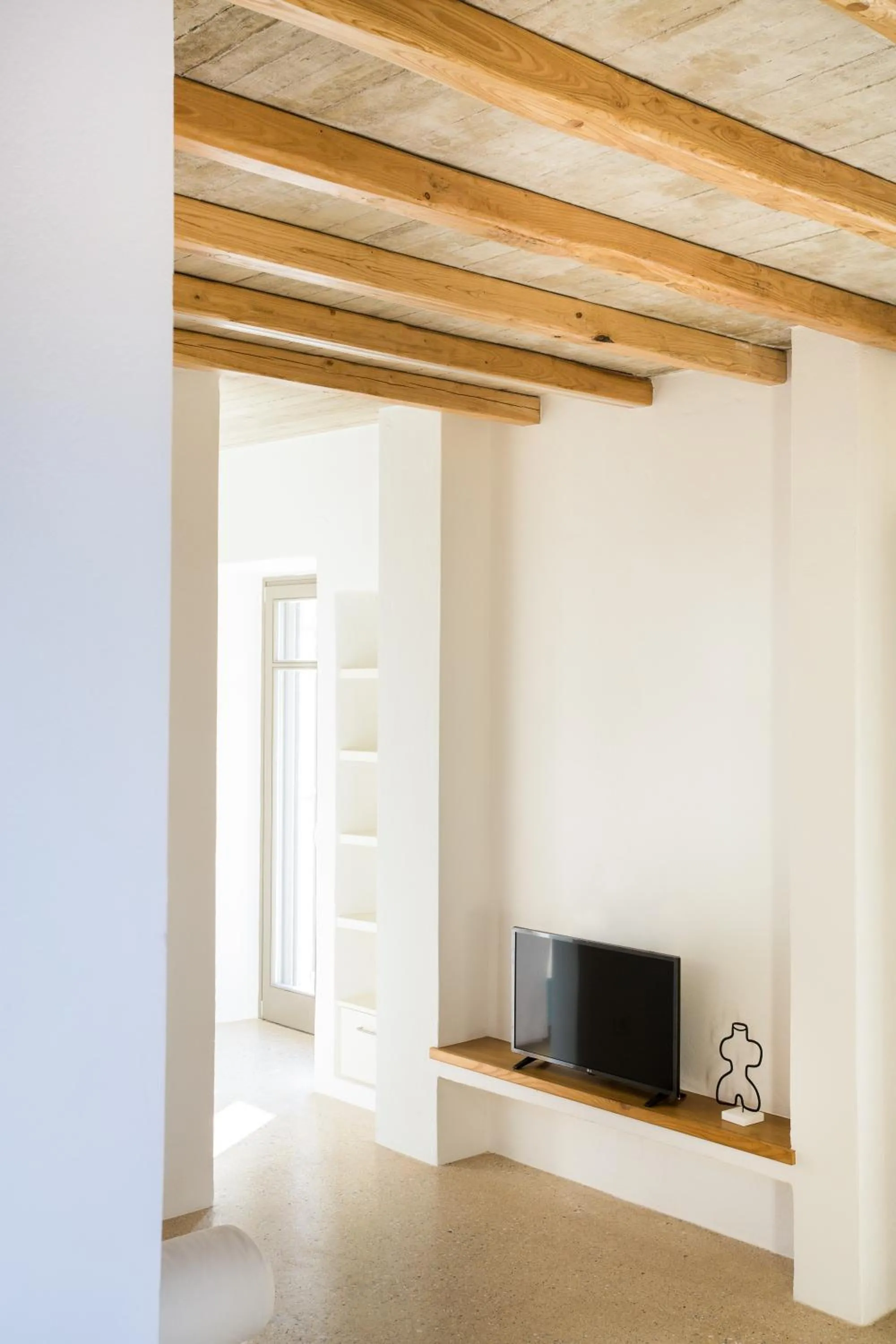 TV and multimedia in Flaros Village