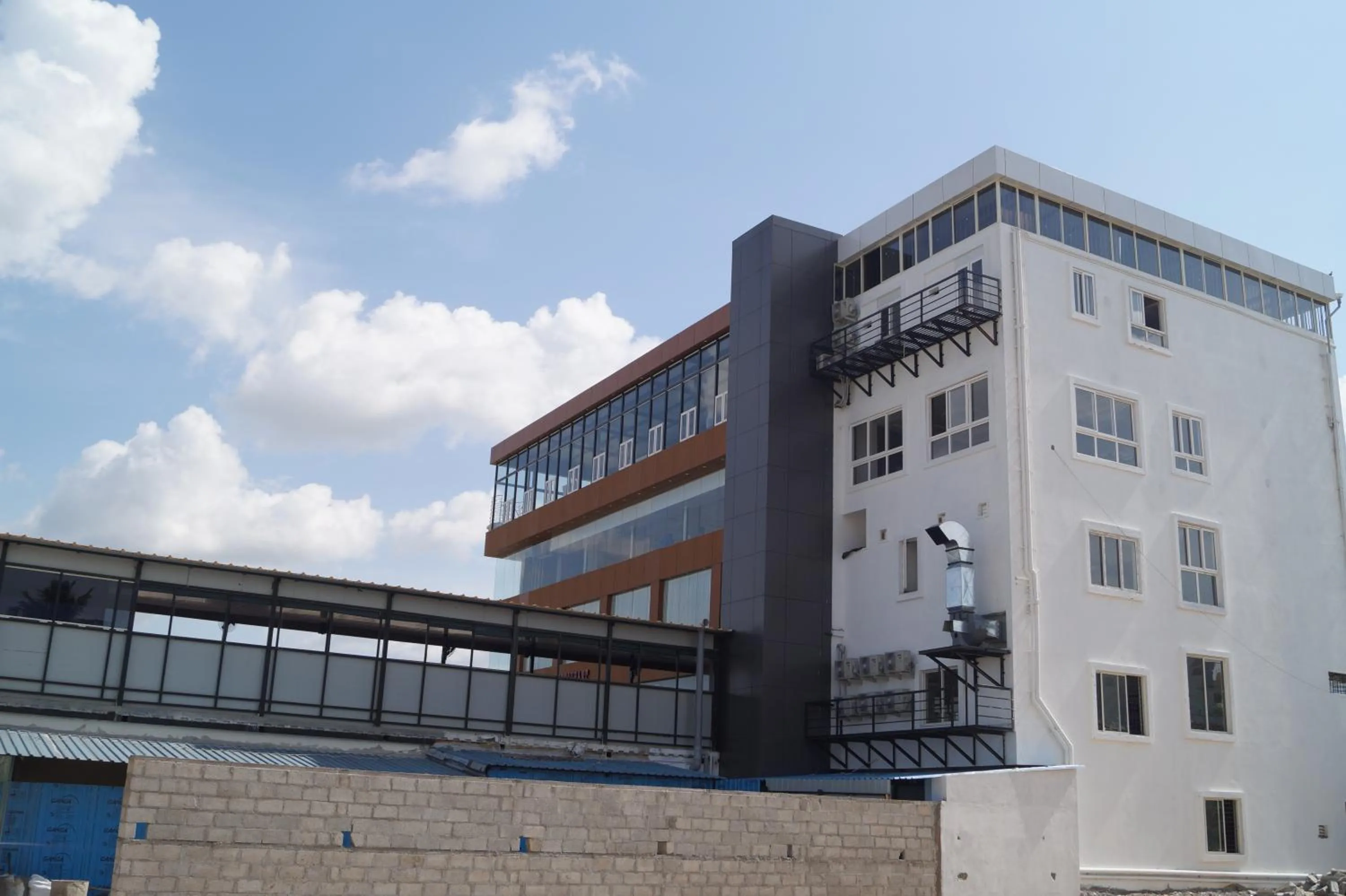 Property building in Hotel Varun Mansion Hassan