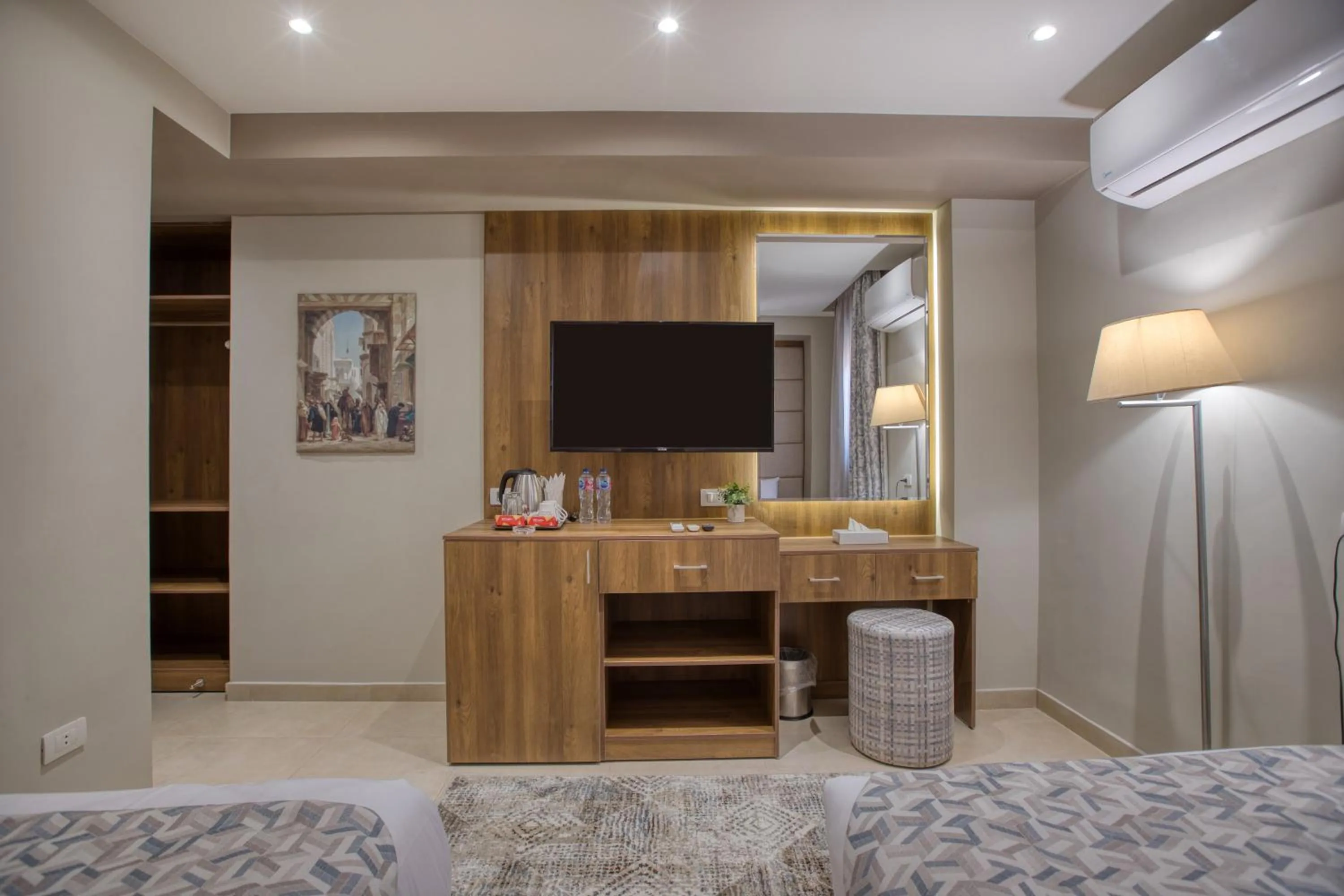 TV and multimedia, Bed in Nozol Pyramids Hotel and Spa