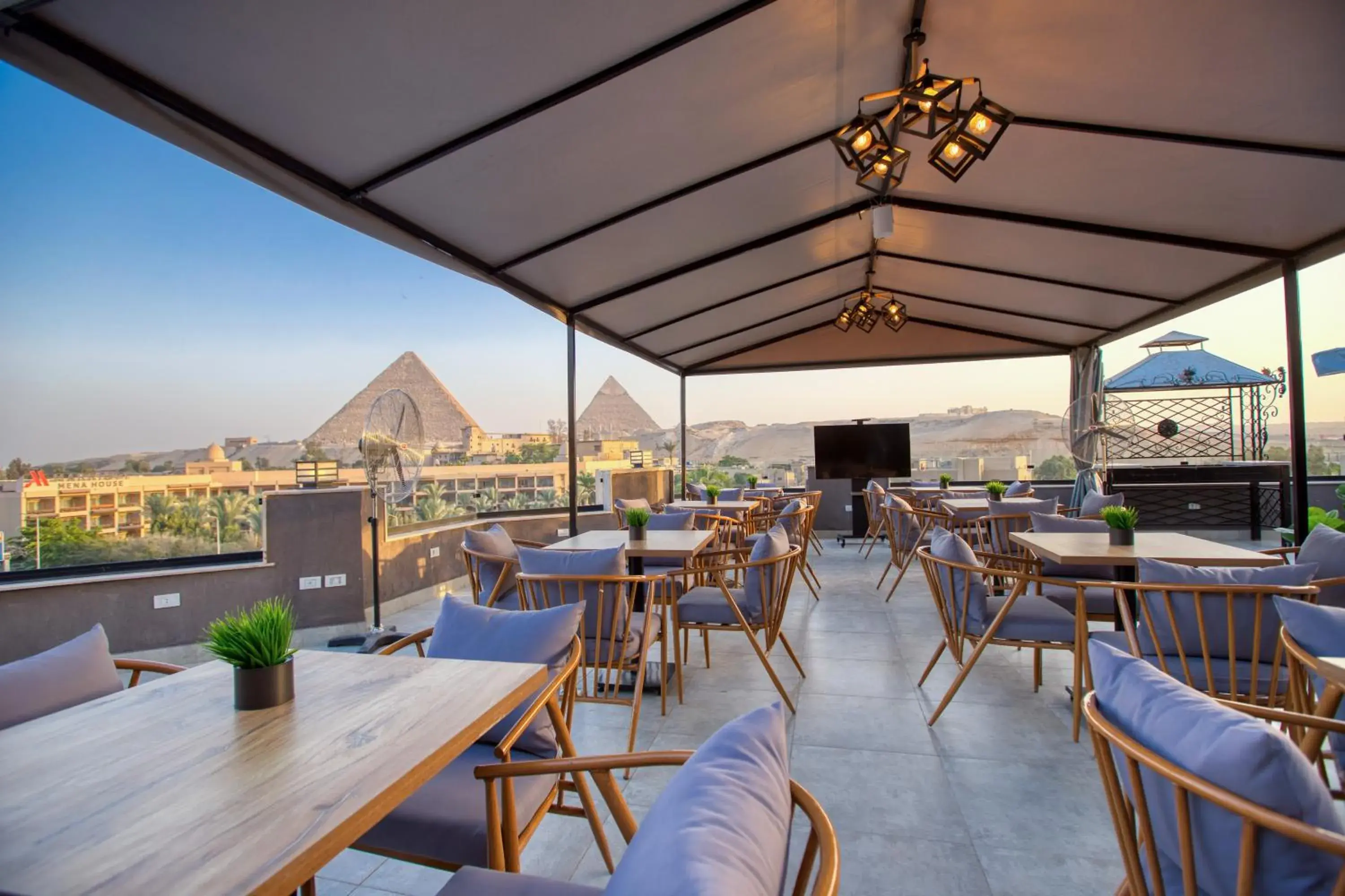 Restaurant/places to eat in Nozol Pyramids Hotel and Spa Restaurant/places to eat in Nozol Pyramids Hotel and Spa