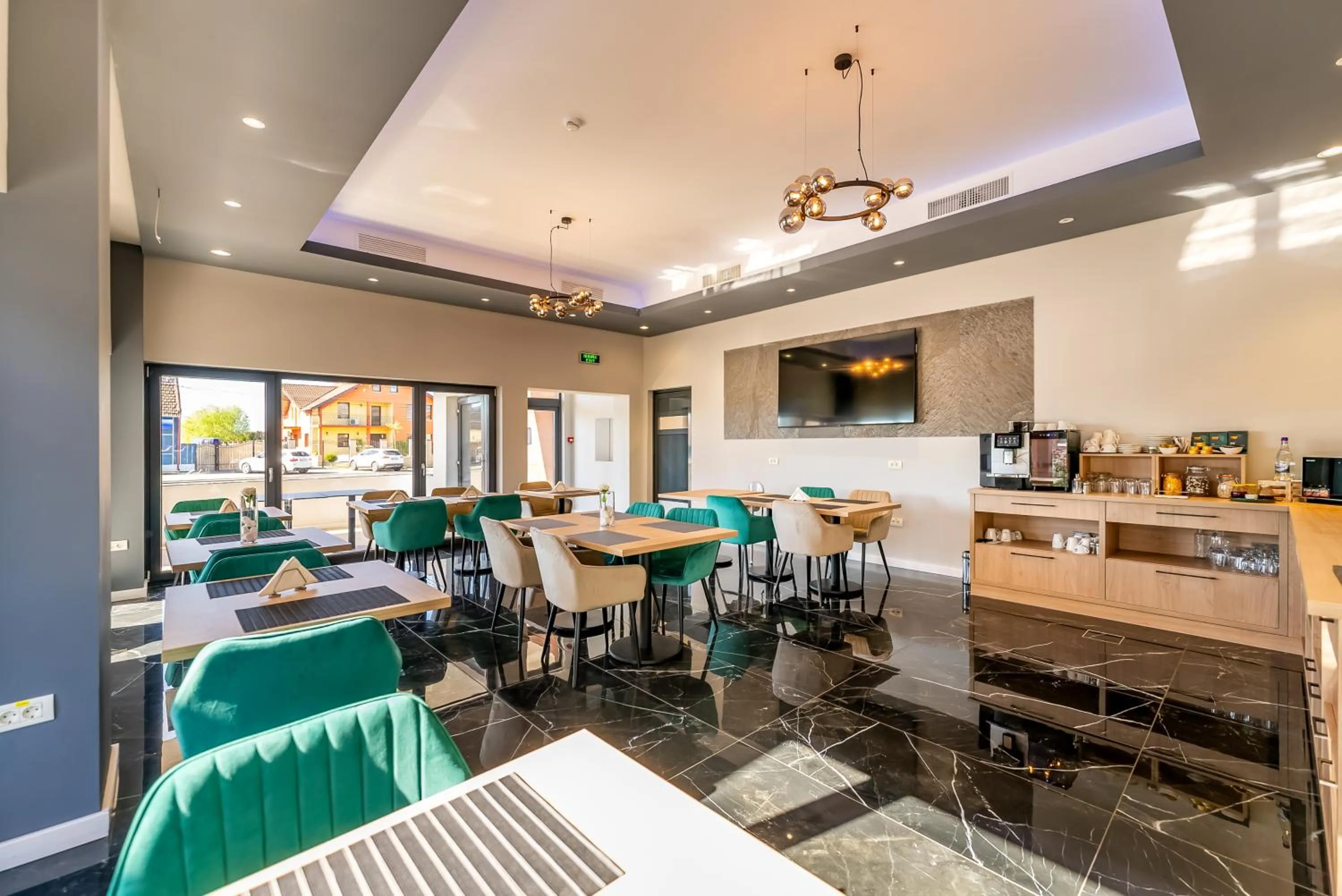 Breakfast in M City Aparthotel