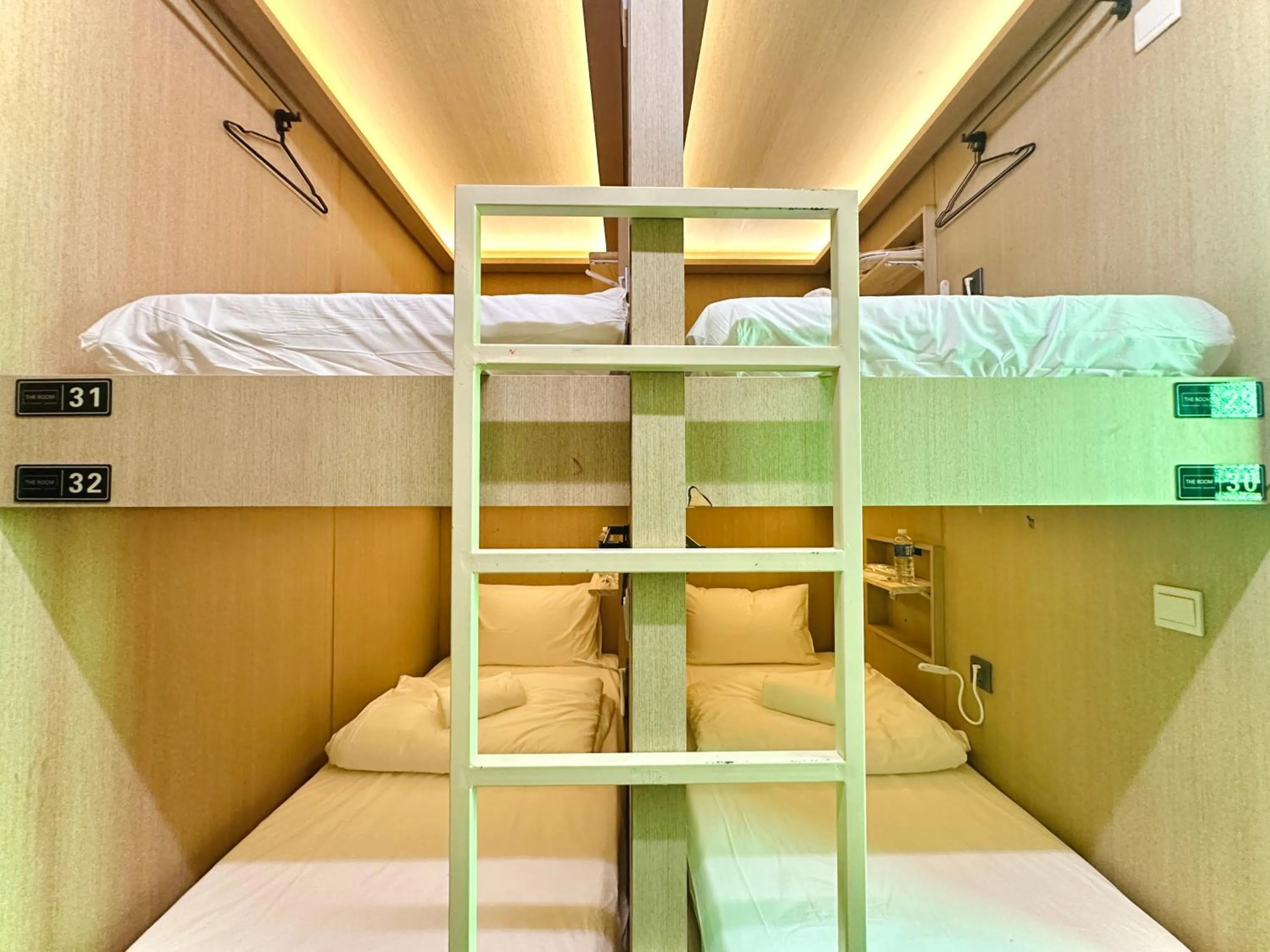 Bedroom, Bed in THE ROOM Capsule Hotel