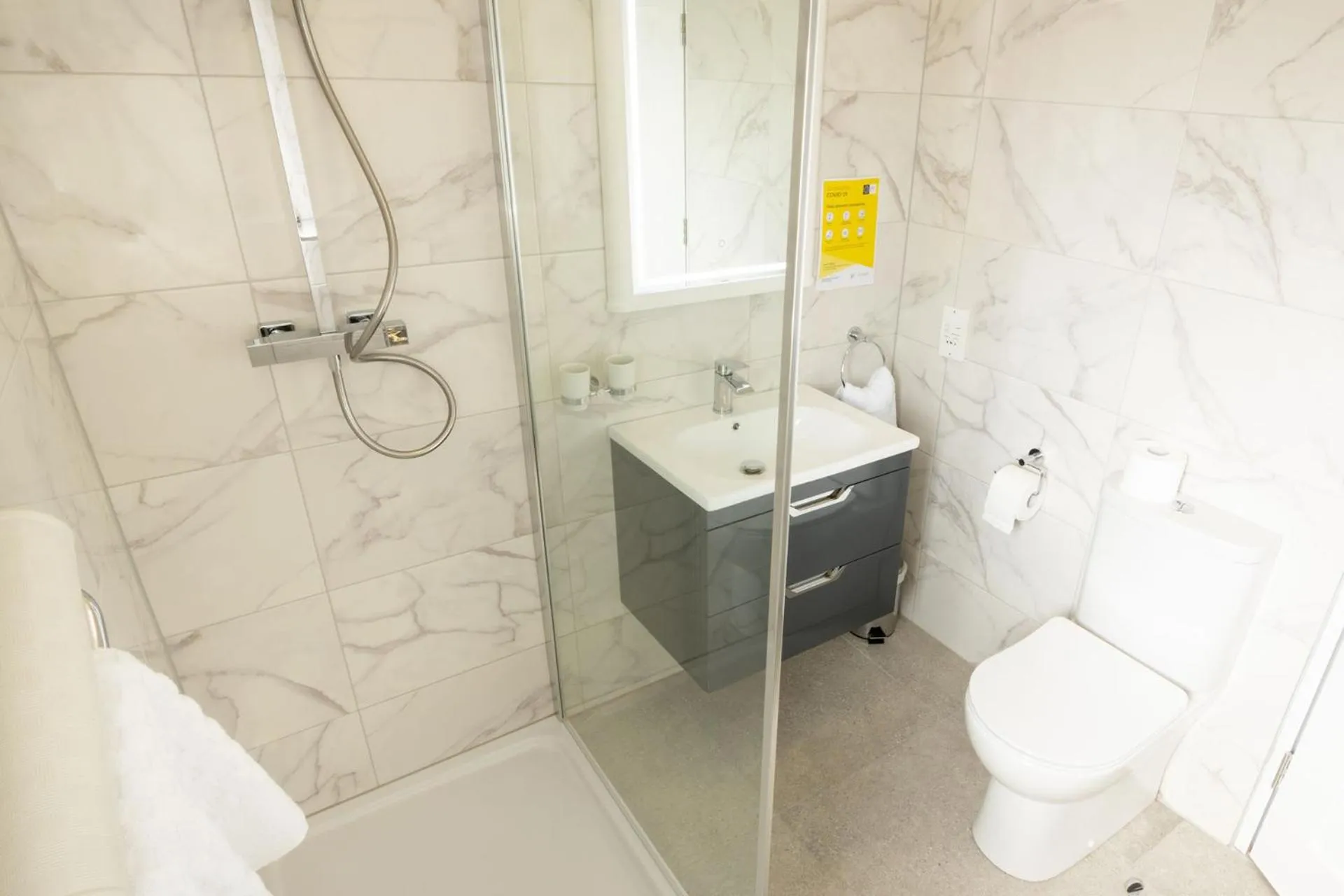 Bathroom in Station House Bed & Breakfast