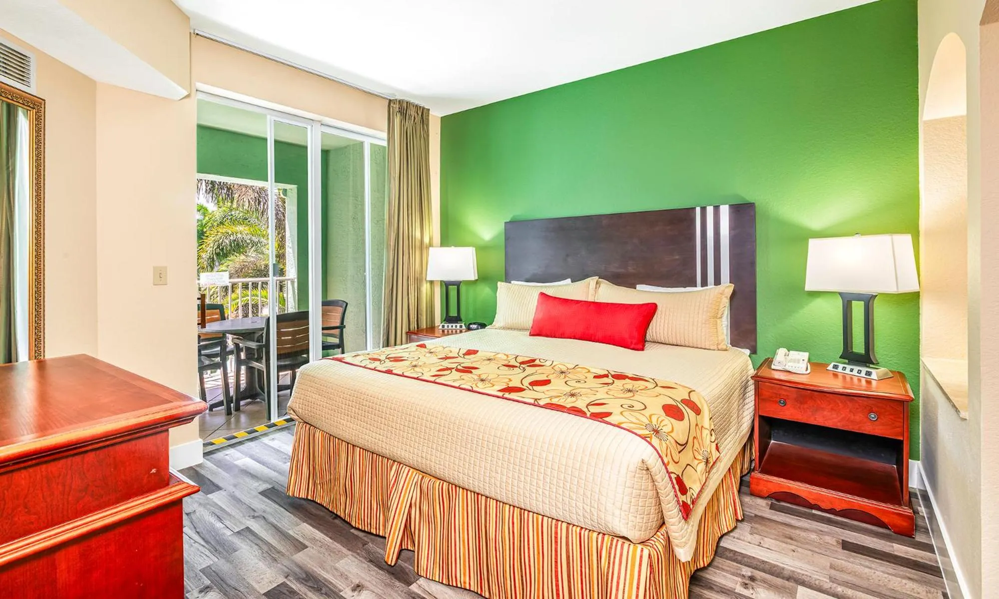 Bed in Mizner Place at Weston Town Center, Fort Lauderdale