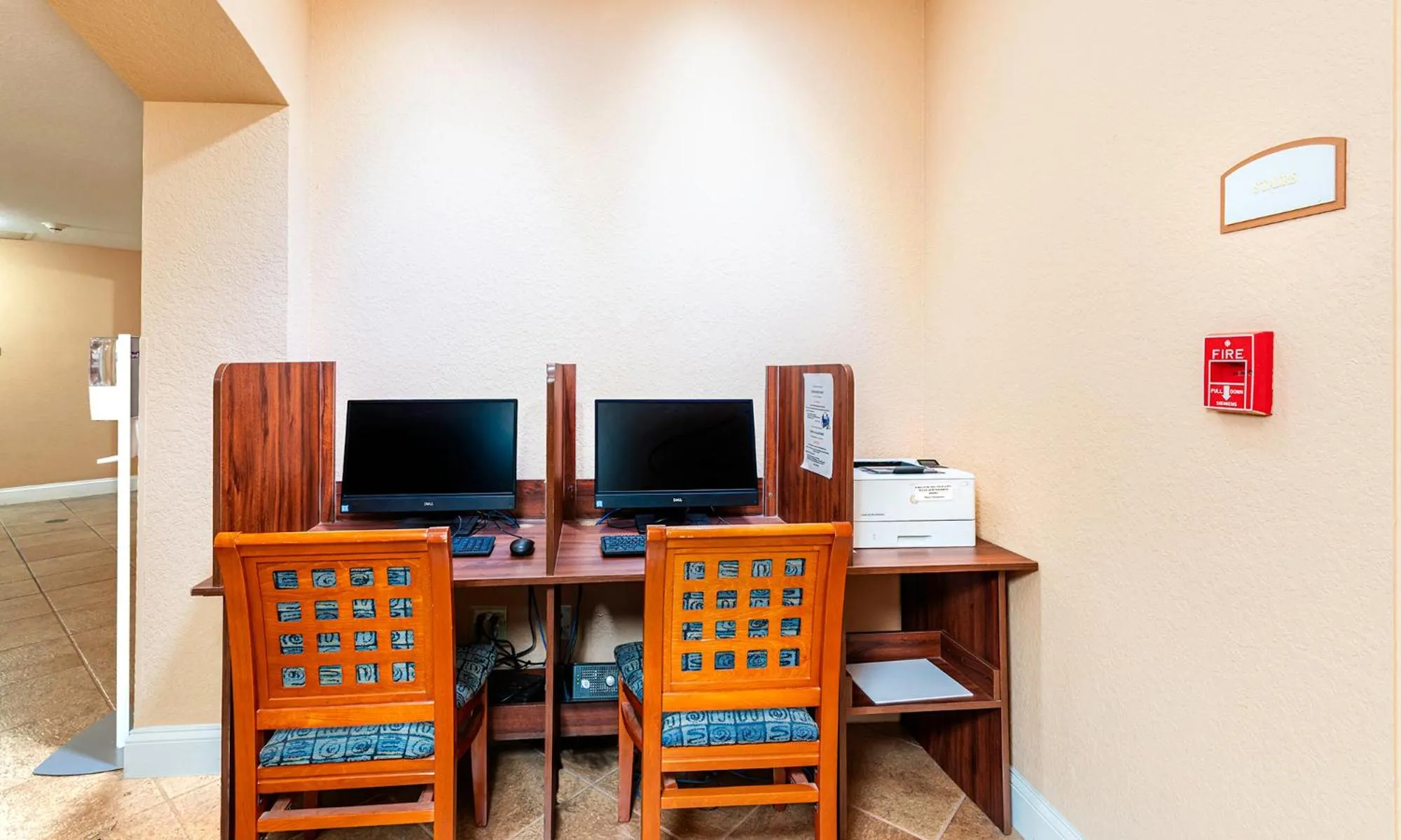 Business facilities in Mizner Place at Weston Town Center, Fort Lauderdale