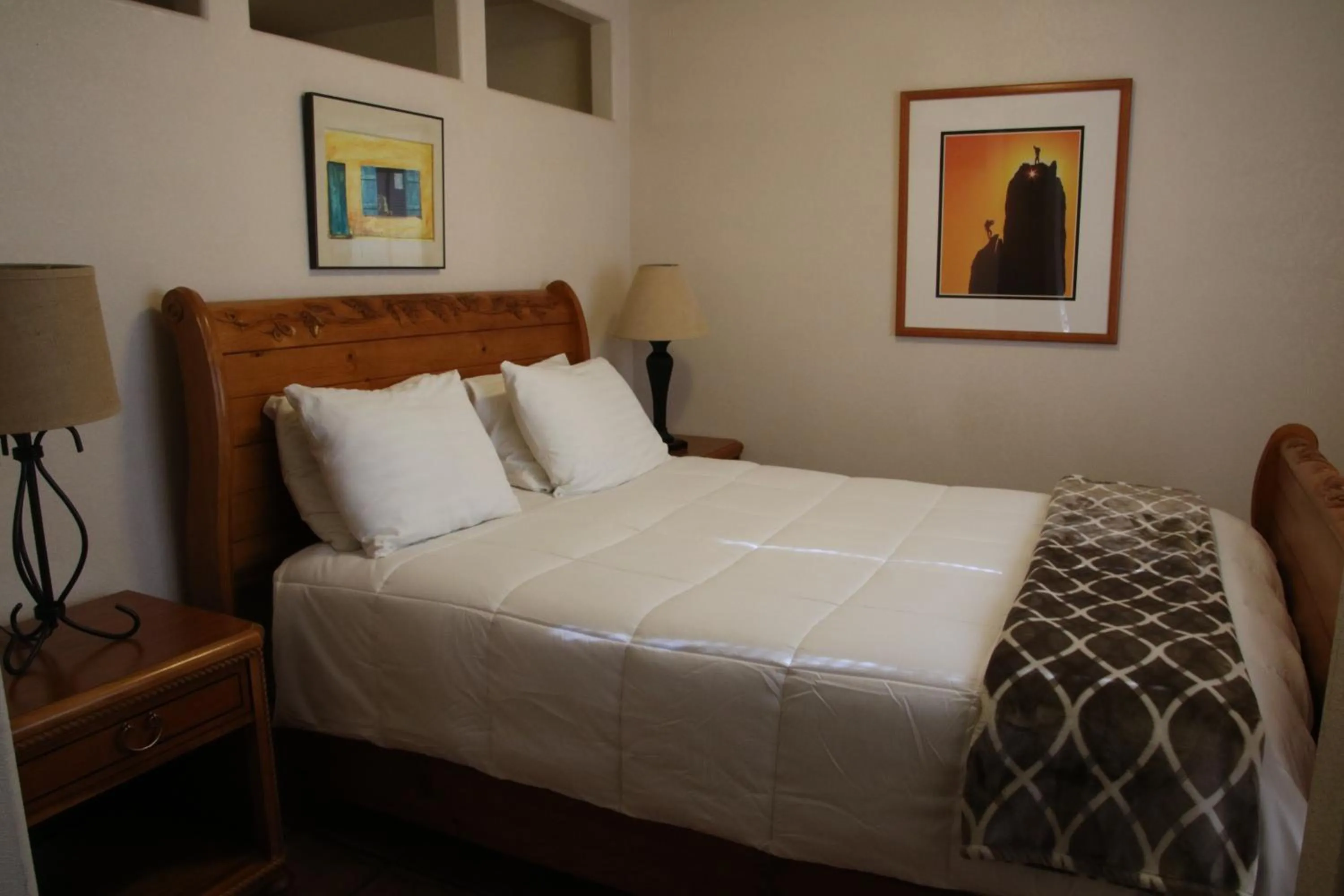 Bedroom, Bed in My Place Suites
