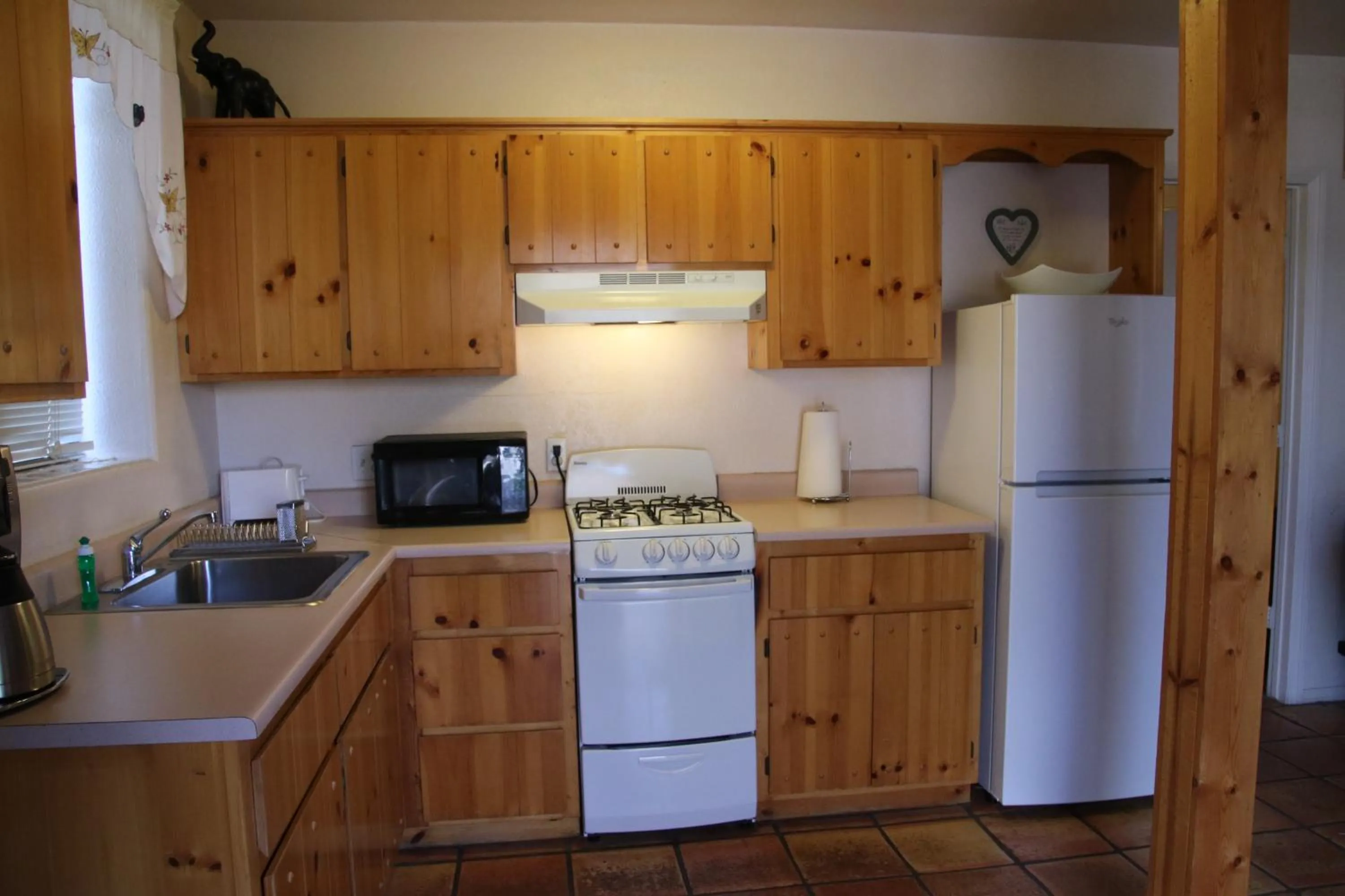 Kitchen or kitchenette in My Place Suites
