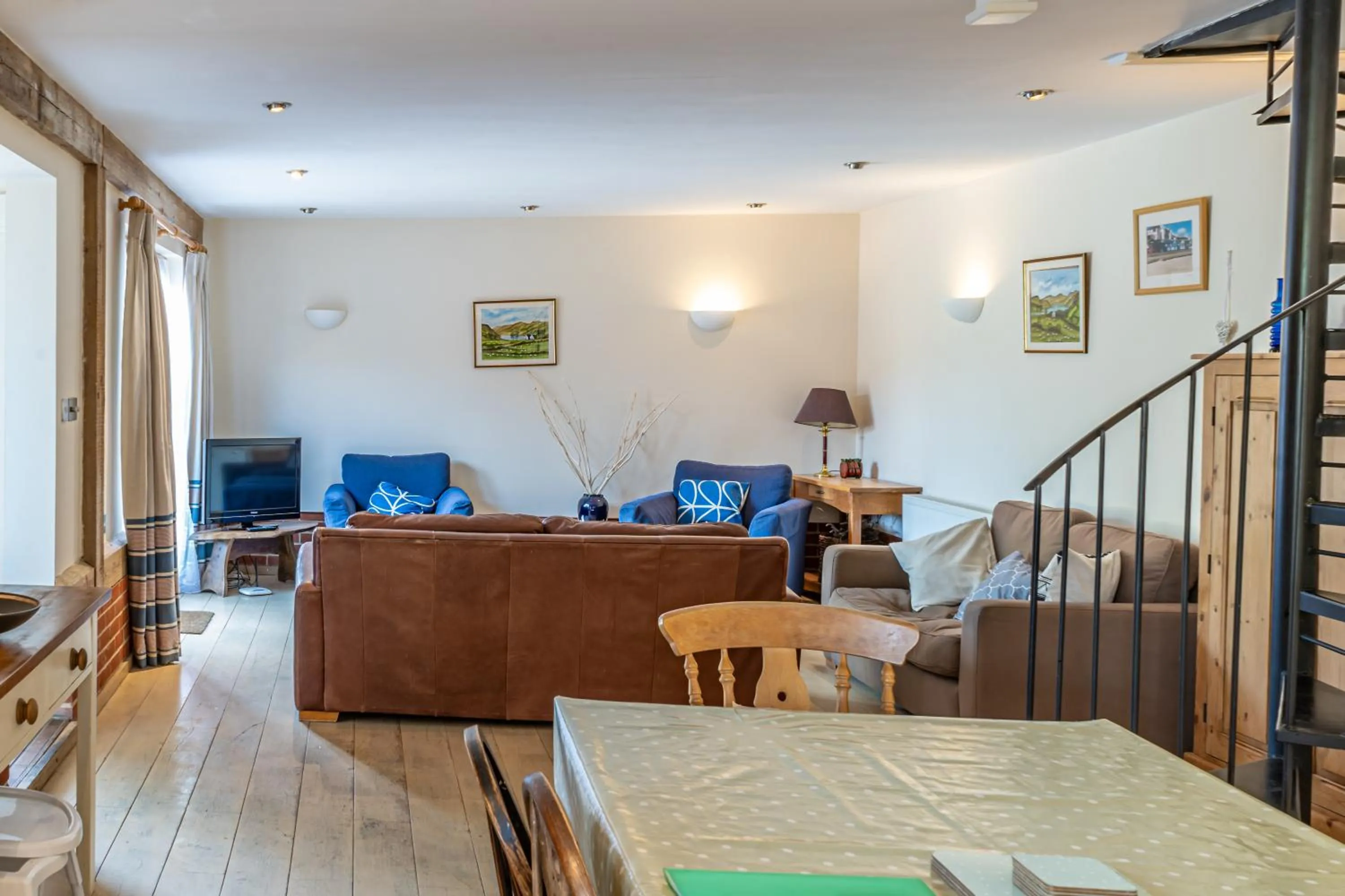 The Stables - Holly Tree Barns