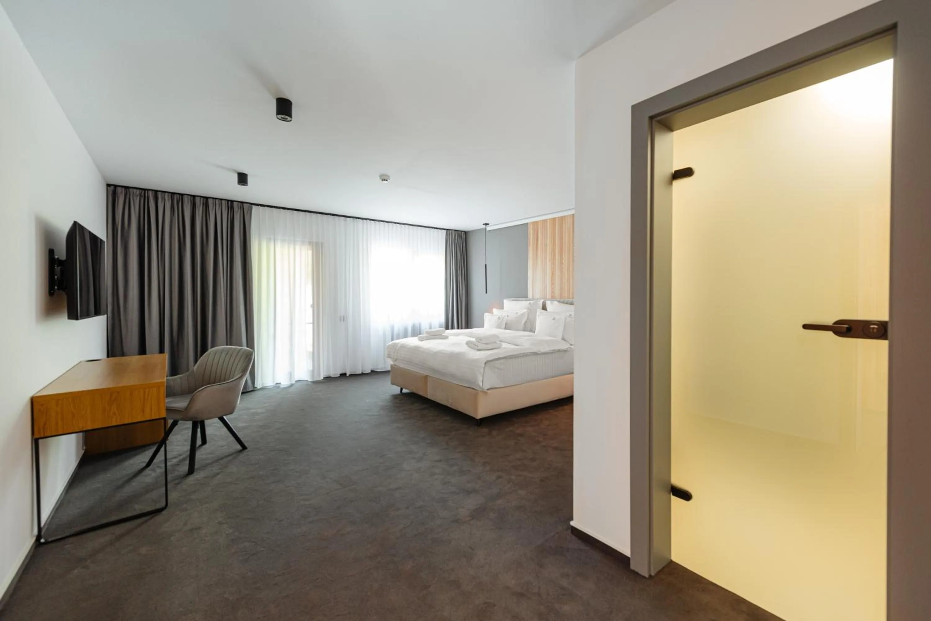 Bedroom, Bed in Terra Resort