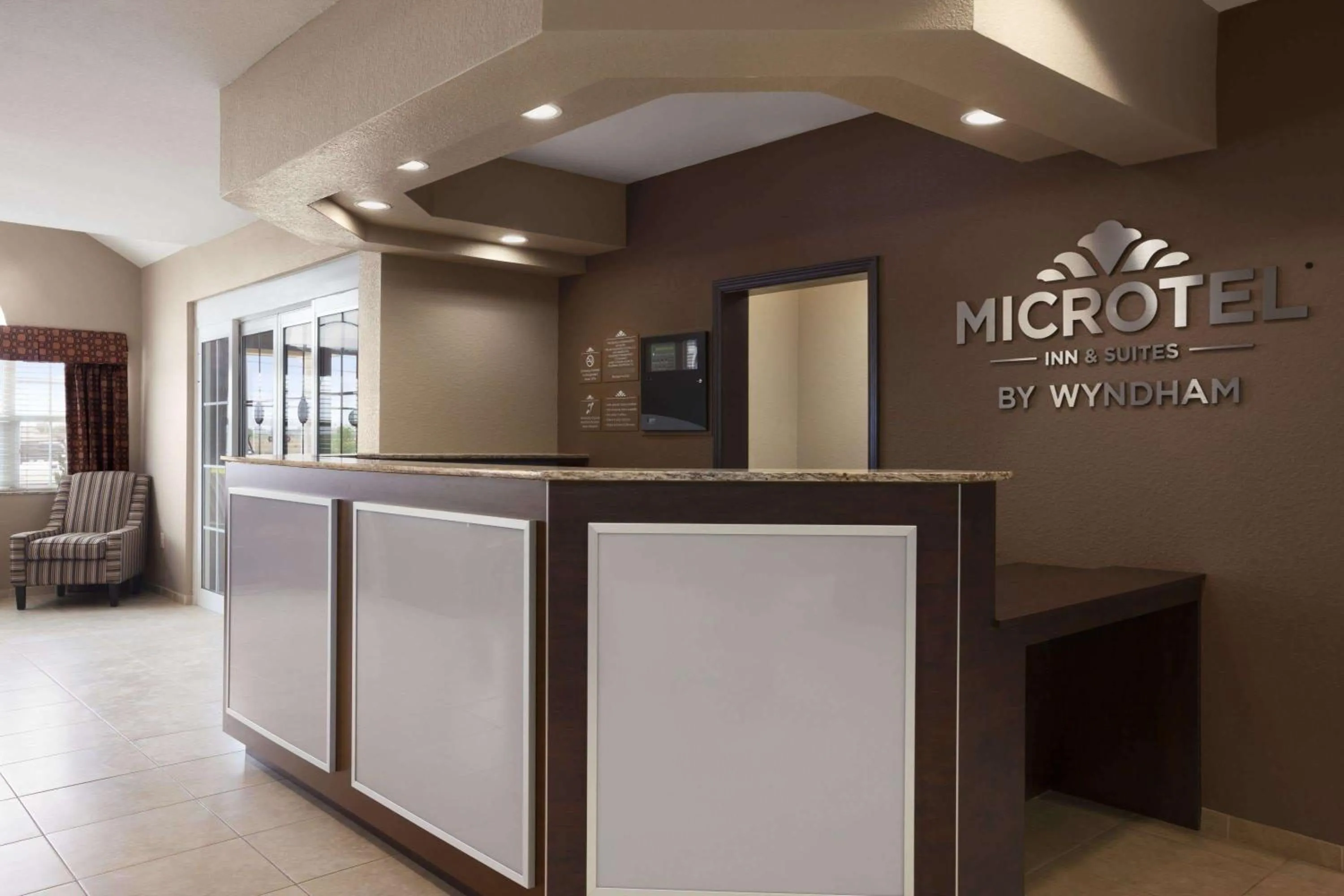 Lobby or reception in Microtel Inn & Suites Cotulla