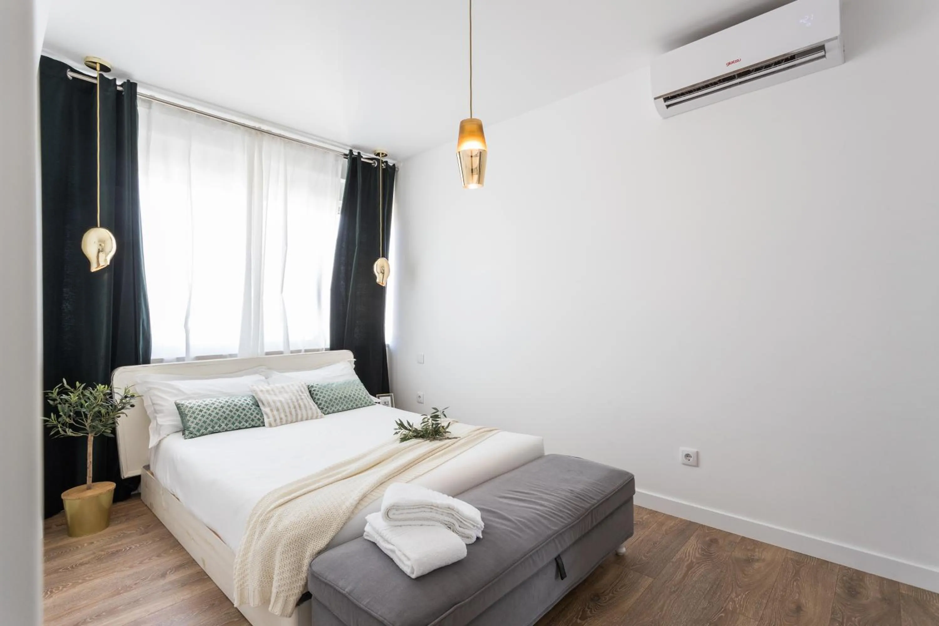 Lisbon Airport Suites