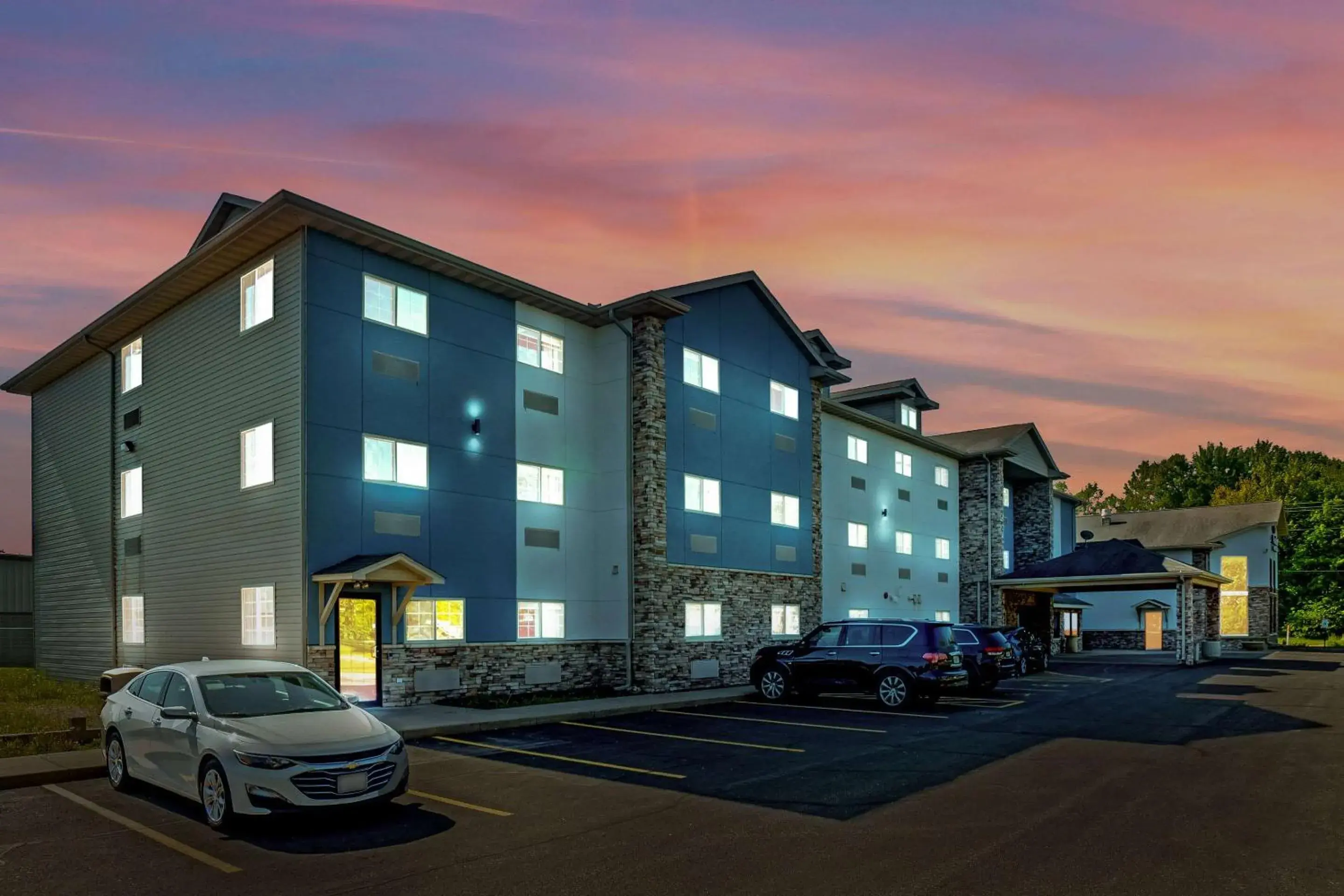 Property building in Comfort Inn & Suites Weston - Wausau Property building in Comfort Inn & Suites Weston - Wausau