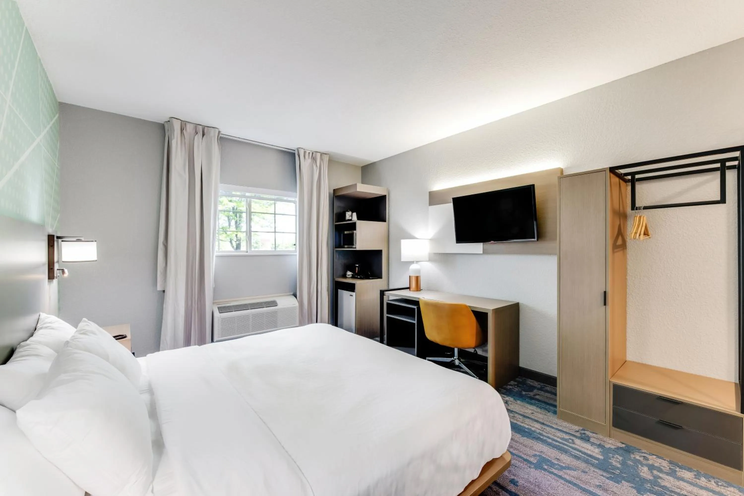 Photo of the whole room, Bed in Comfort Inn & Suites Weston - Wausau